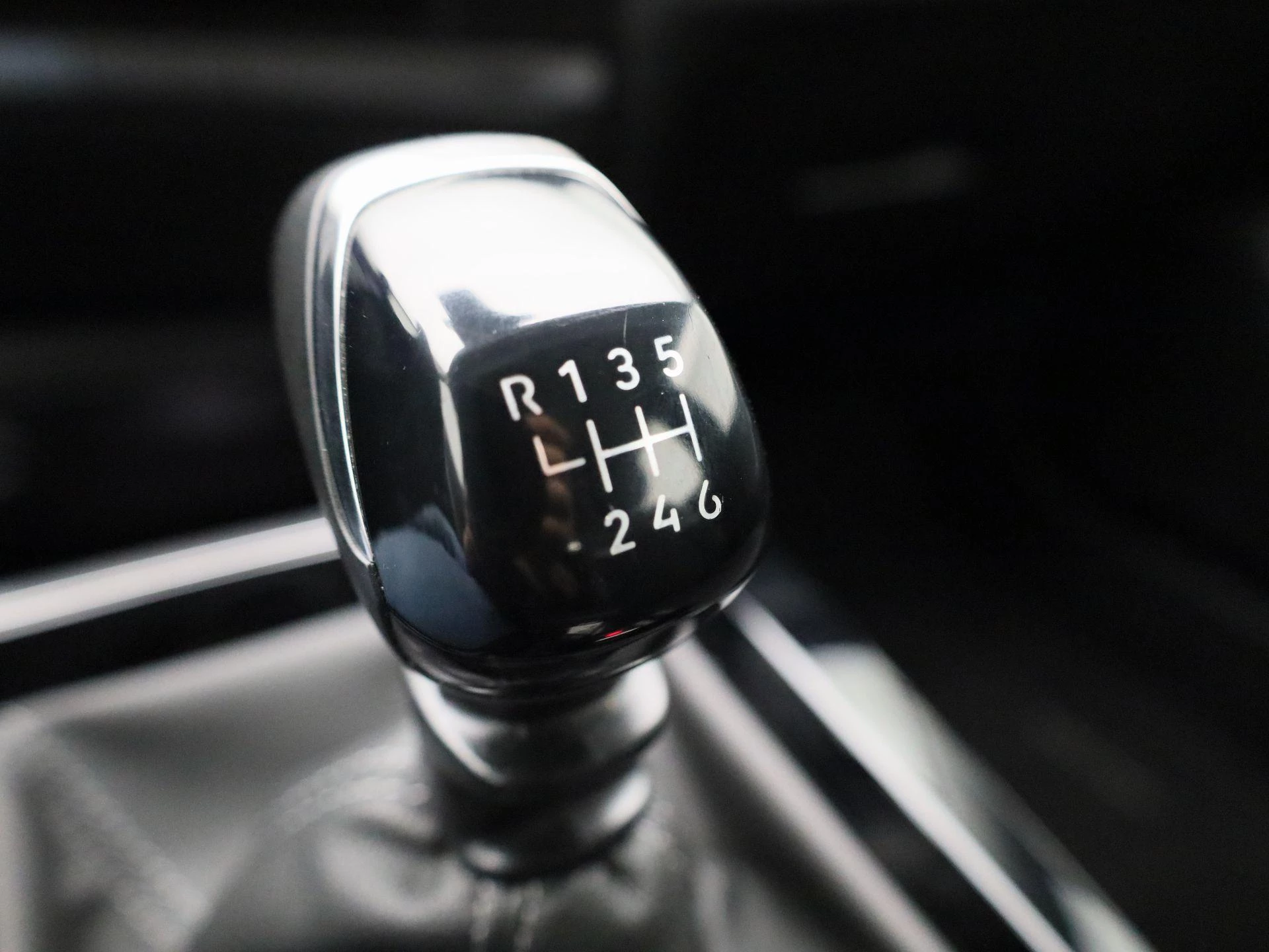 Opel-Astra-image-18
