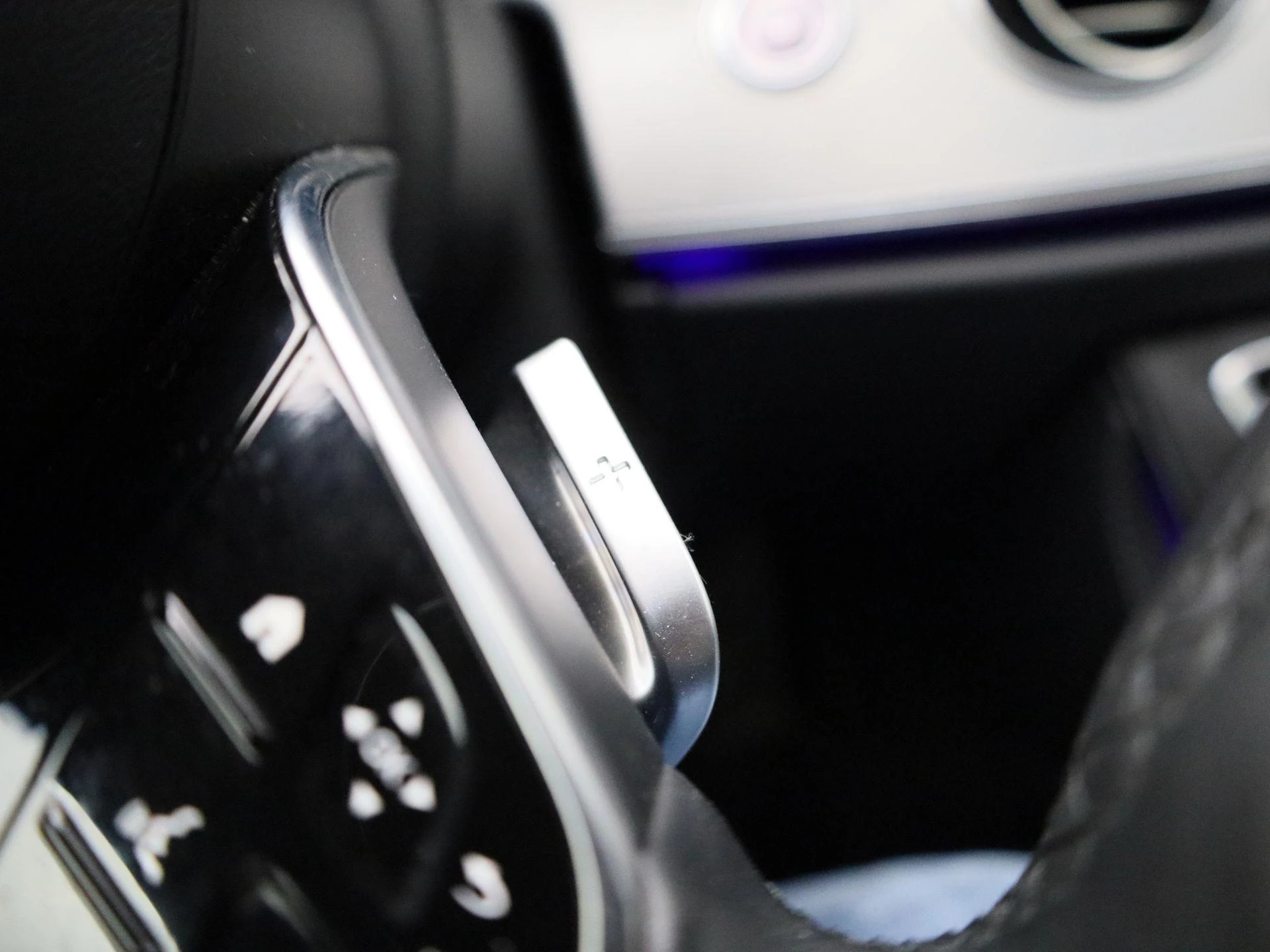 Mercedes-Benz-E-Klasse-image-24