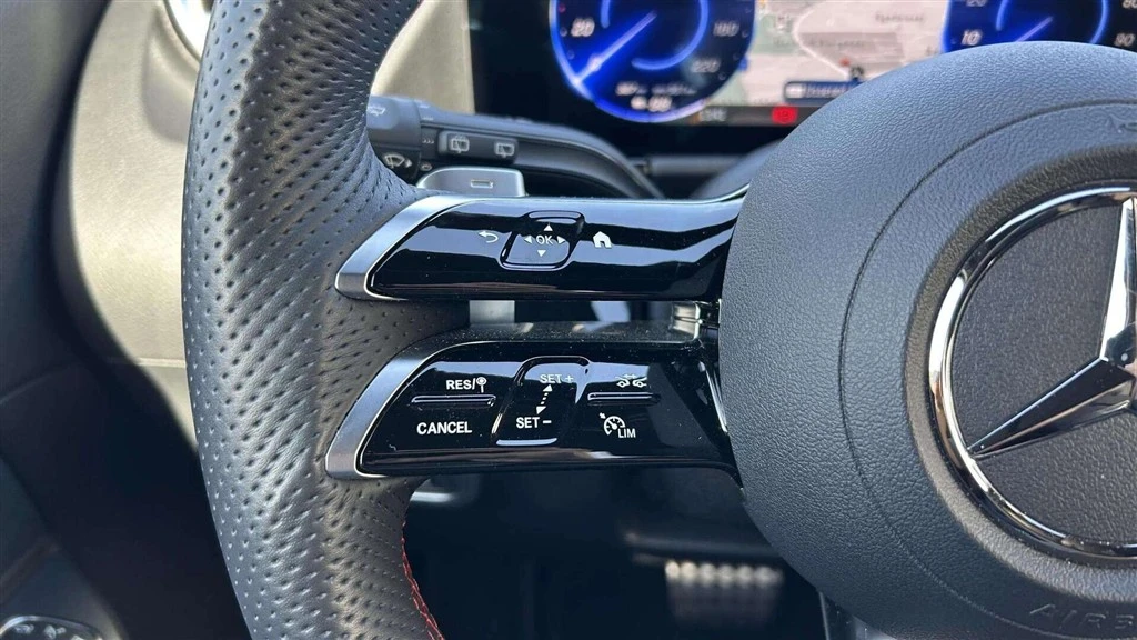 Mercedes-Benz-EQA-image-11