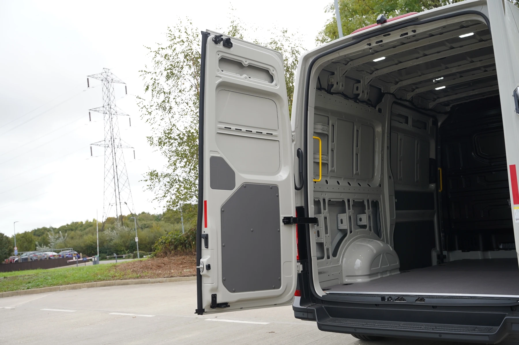 Volkswagen-Crafter-image-32