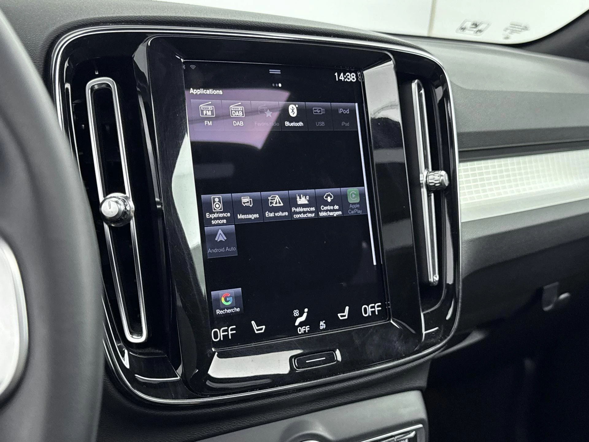 Volvo XC40 T4 Recharge Plus Dark