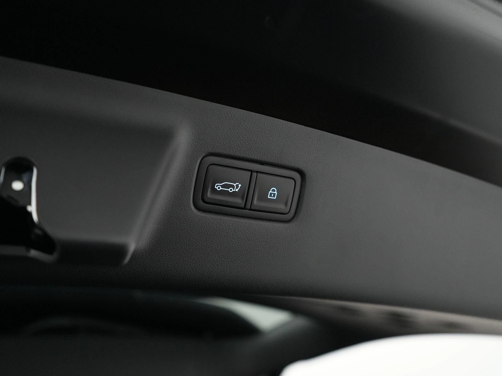Hyundai-Santa Fe-image-51