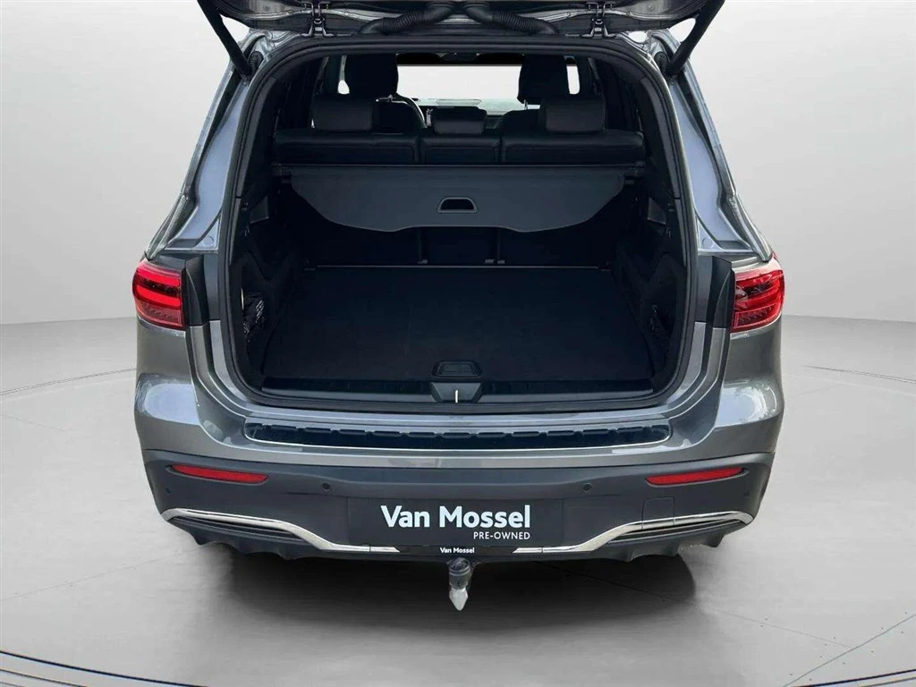Mercedes-Benz-EQB-image-24