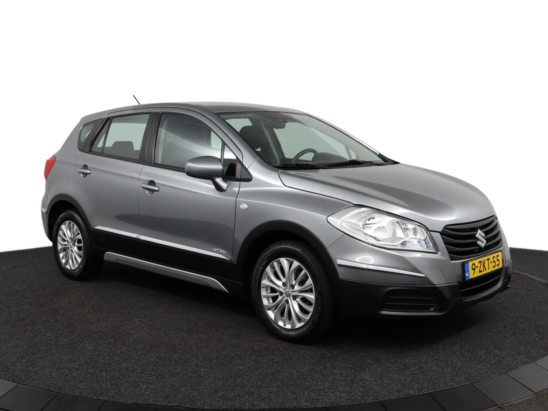 Suzuki-S-Cross-image-4