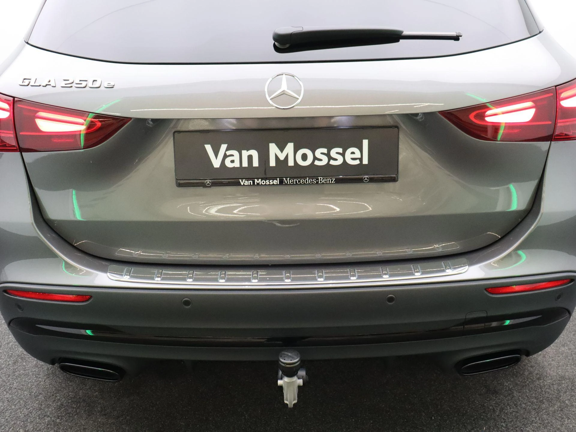 Mercedes-Benz GLA 250 e AMG Line + PREMIUM PLUS PACK + TREKHAAK + PANO + CARPLAY +