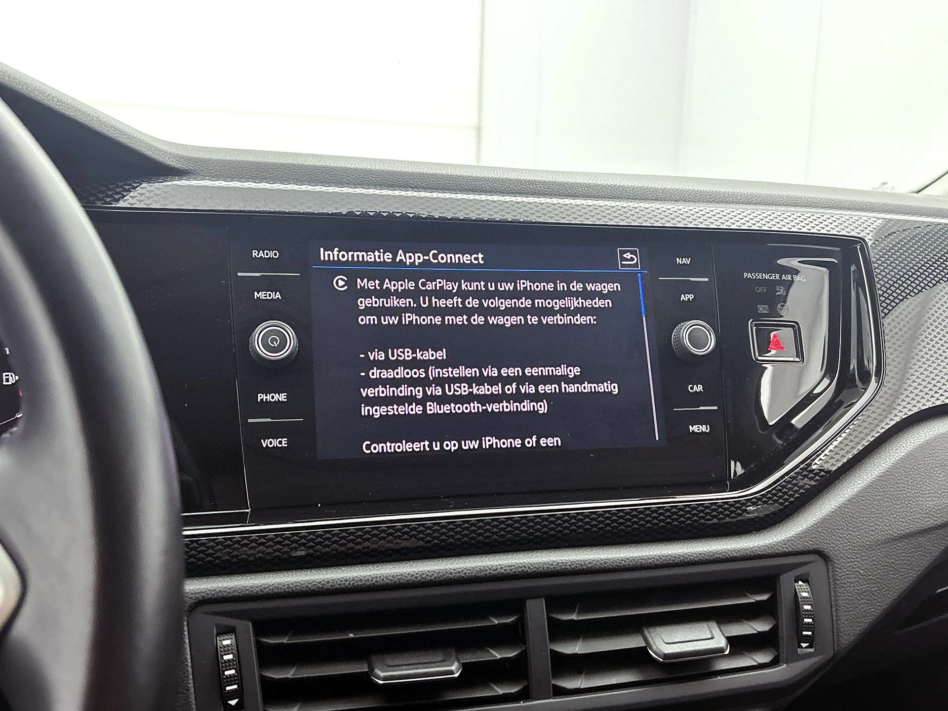 Volkswagen-Polo-image-17
