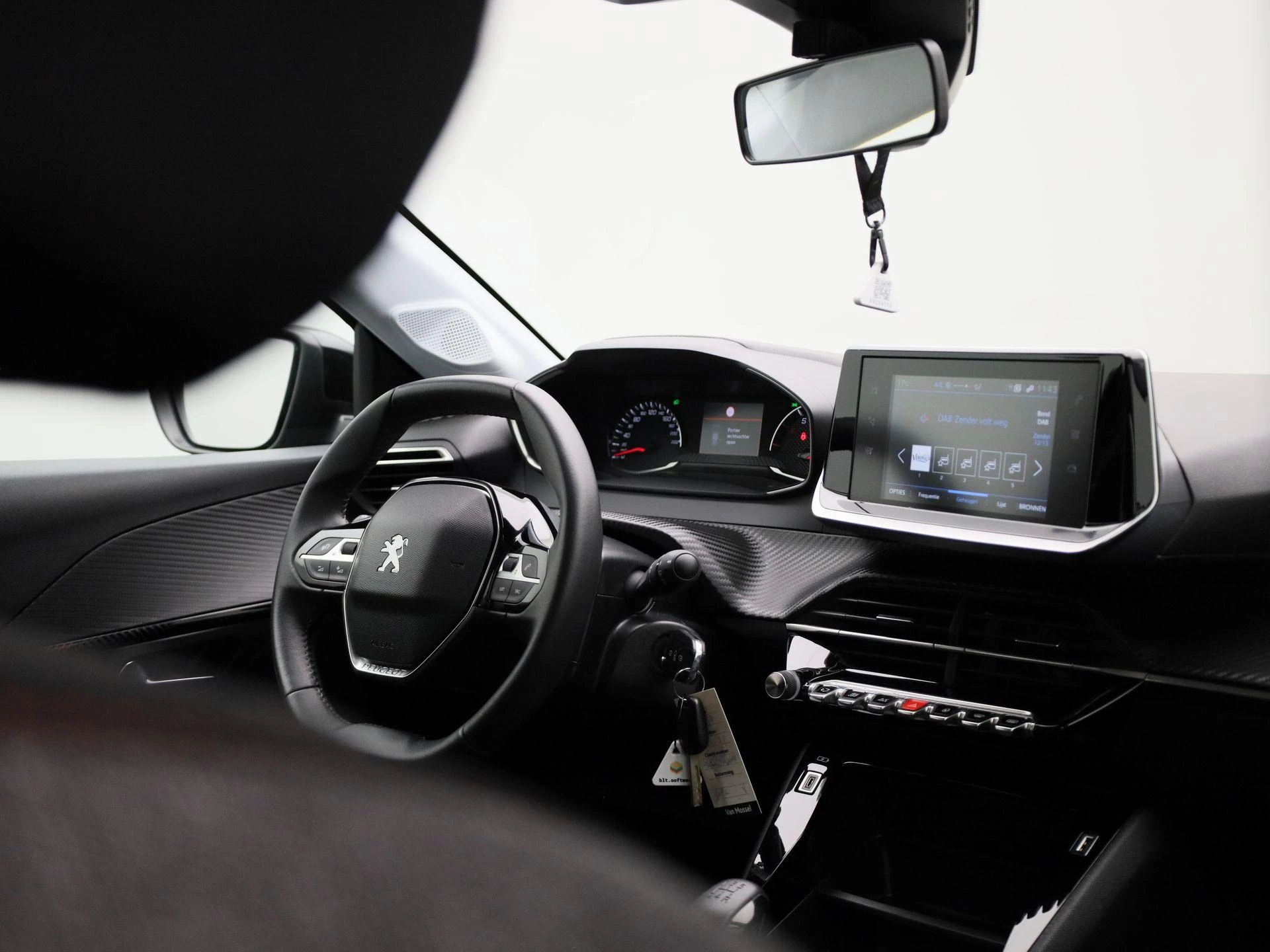 Peugeot-208-image-31