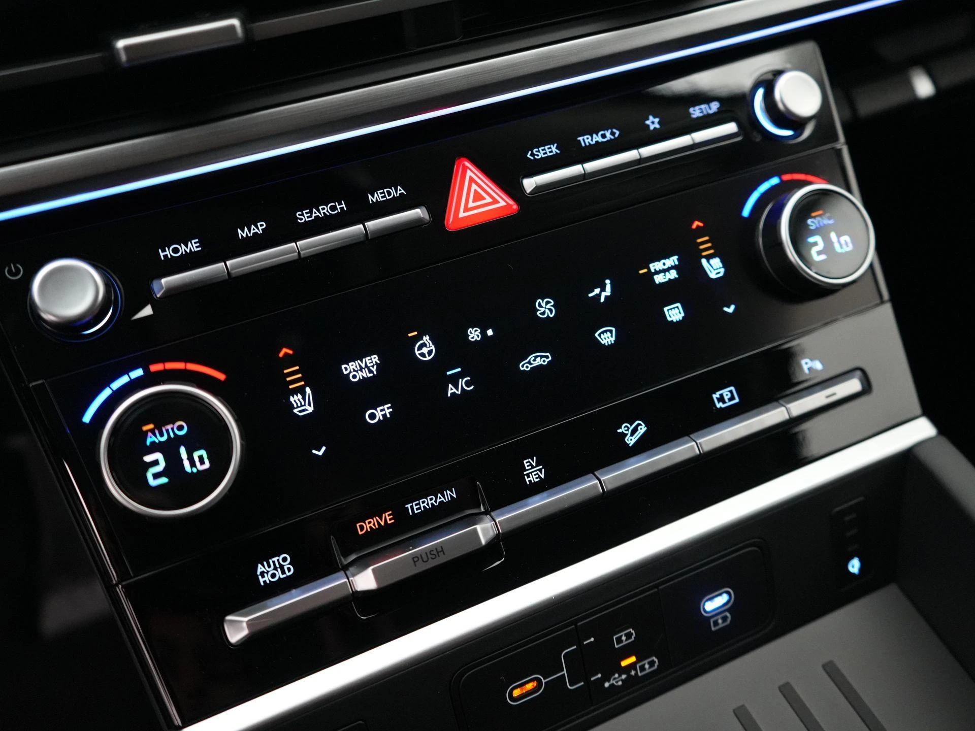 Hyundai-Santa Fe-image-19