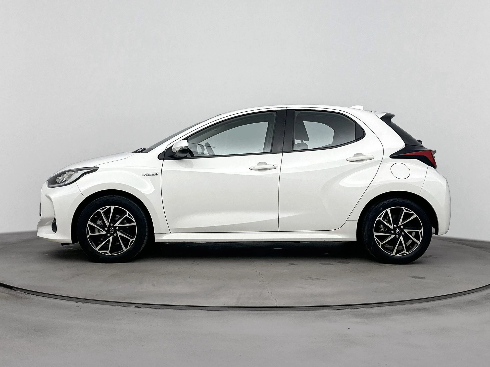 Toyota-Yaris-image-1