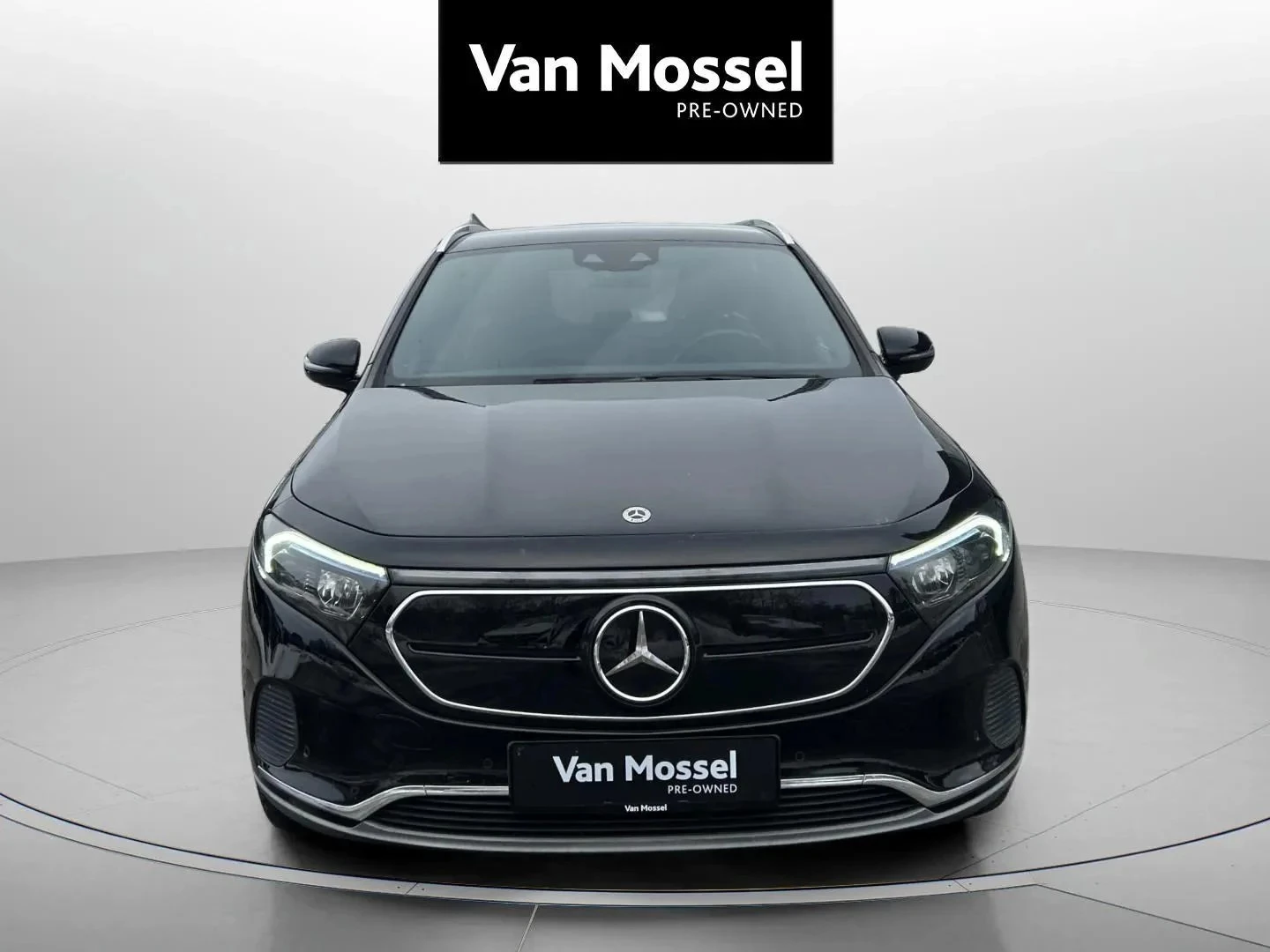 Mercedes-Benz-EQA-image-1