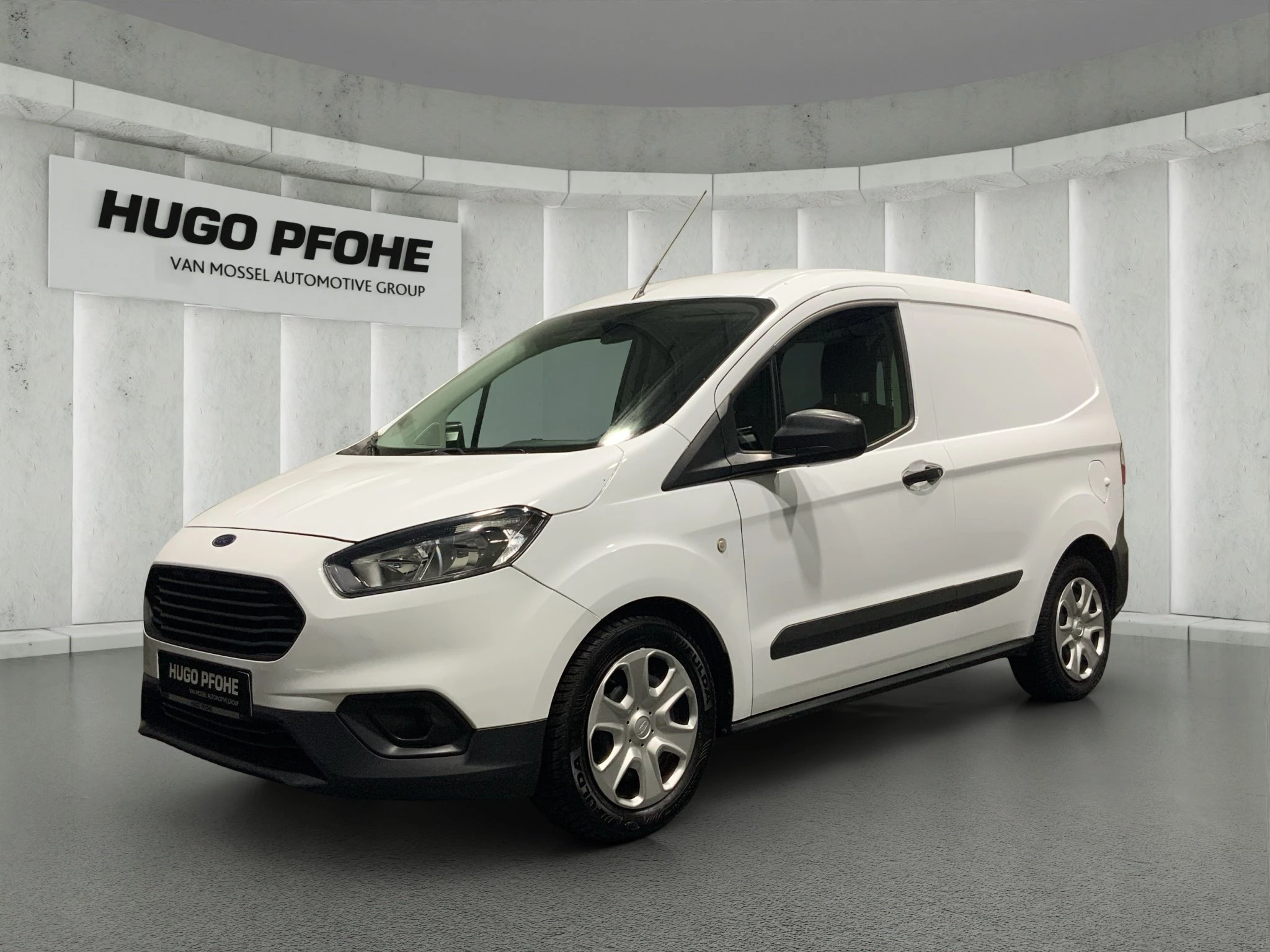 Ford-Transit Courier-image-0