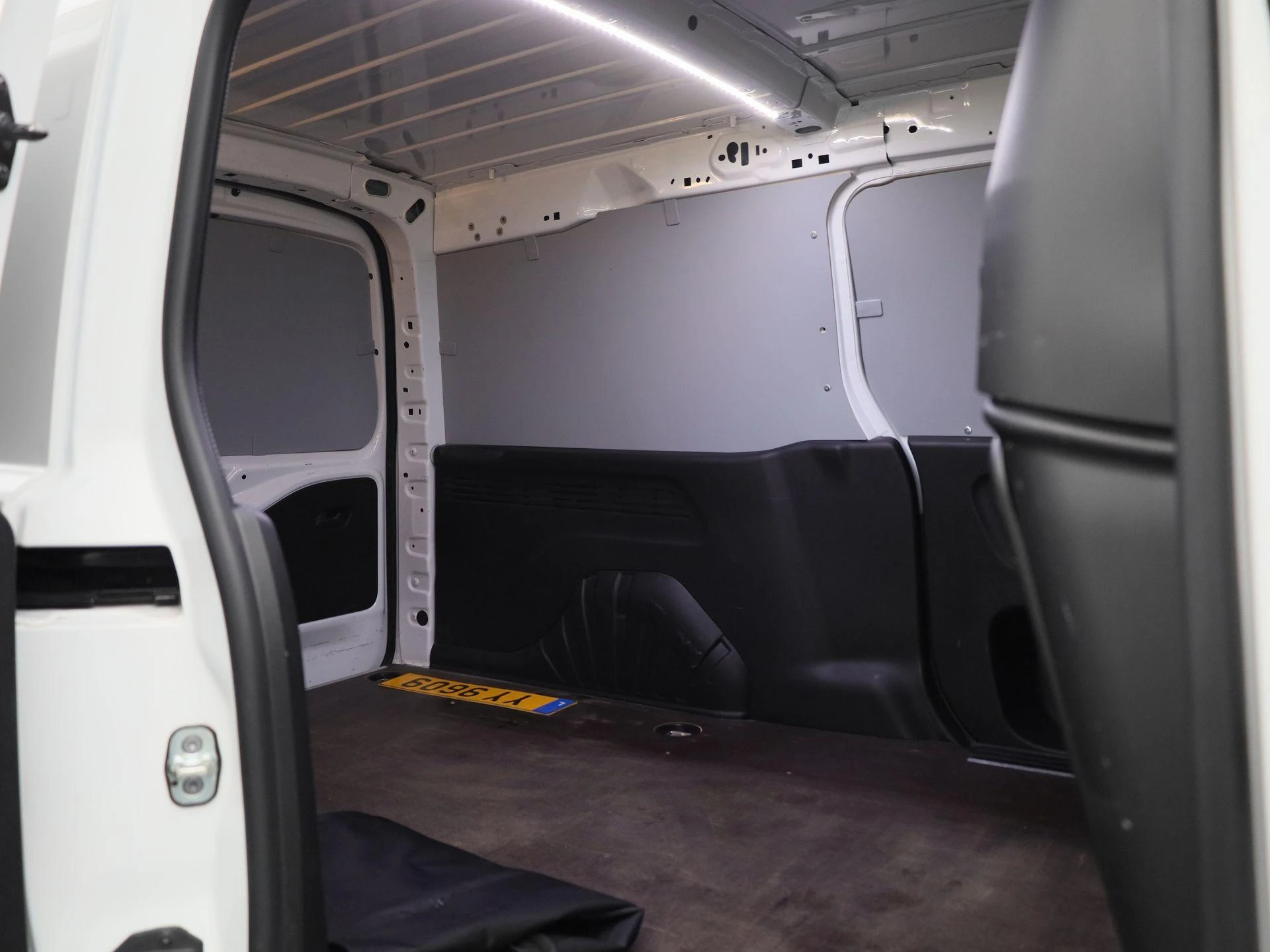 Opel-Combo-image-15