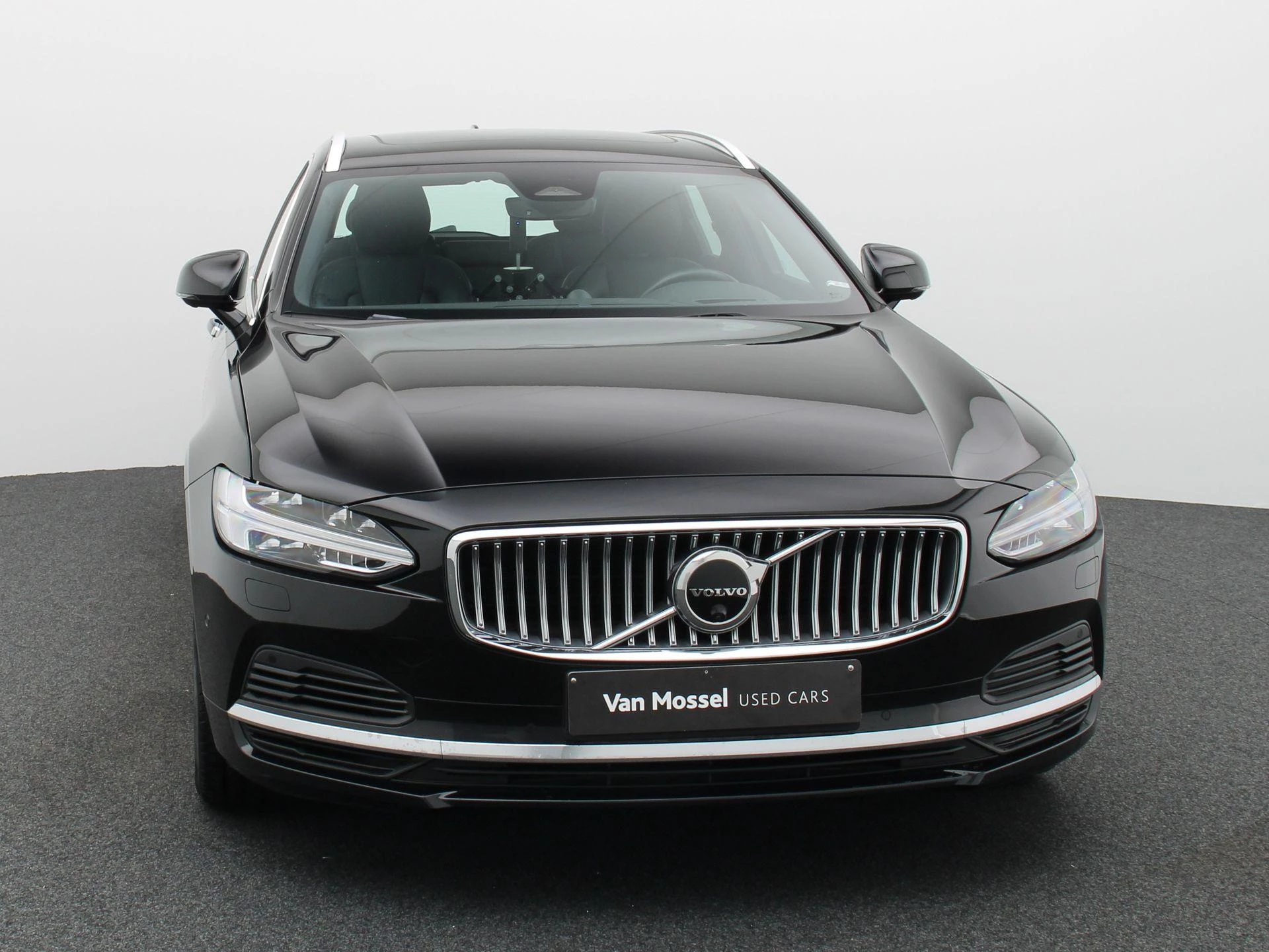 Volvo-V90-image-1