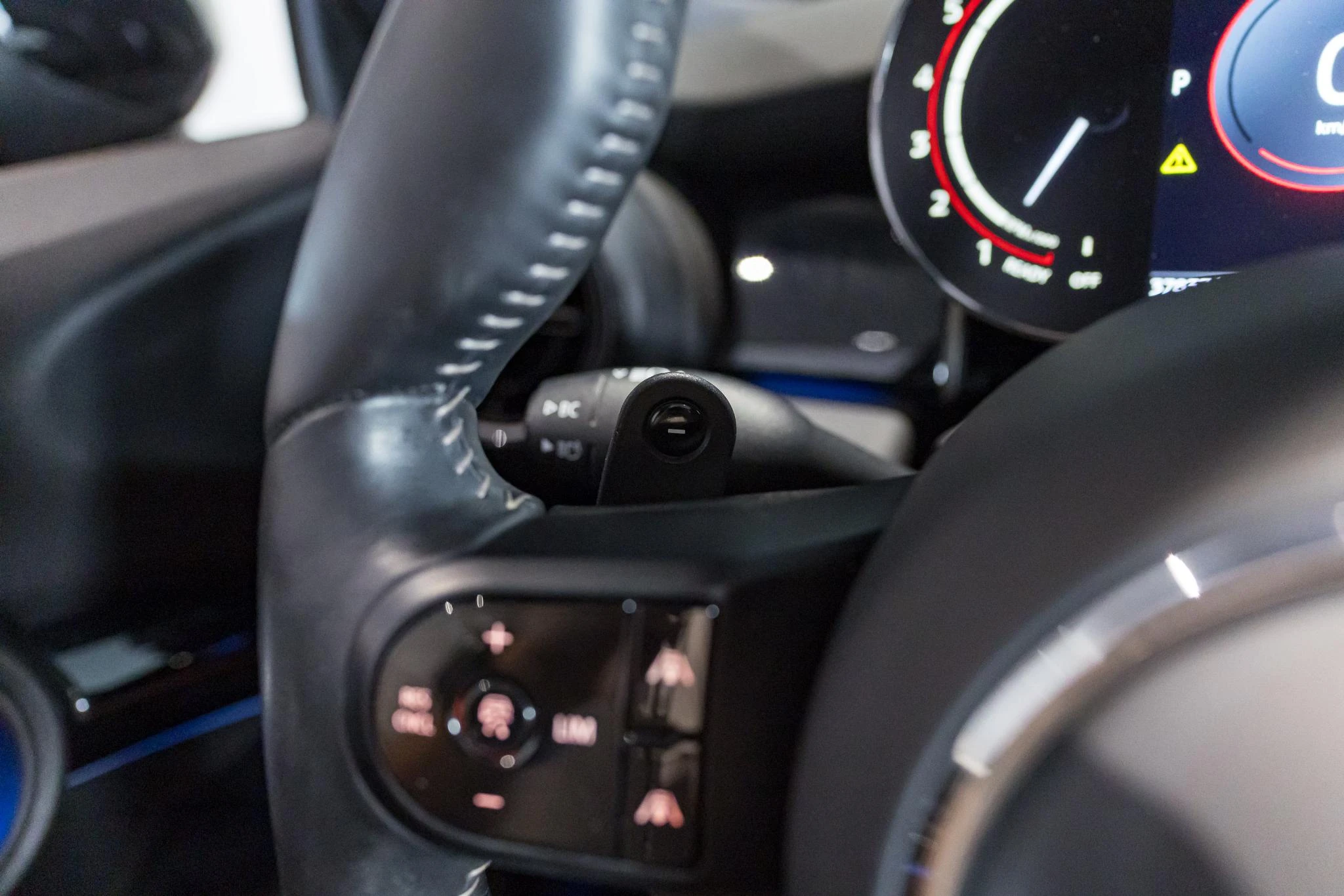 MINI-Cooper-image-25