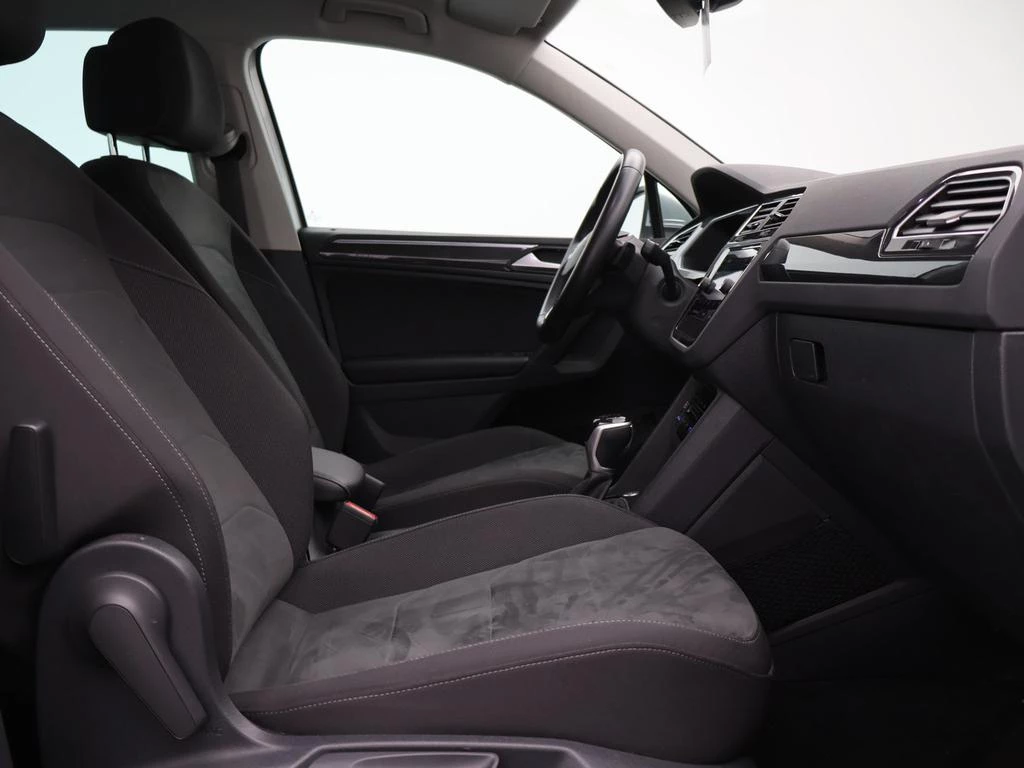Volkswagen Tiguan eHybrid Tiguan Elegance PHEV 1.4TSI eHybrid 245PK *AUTOMAAT*CAMERA*TREKHAAK*ALCANTARA*ACC*PDC*...*