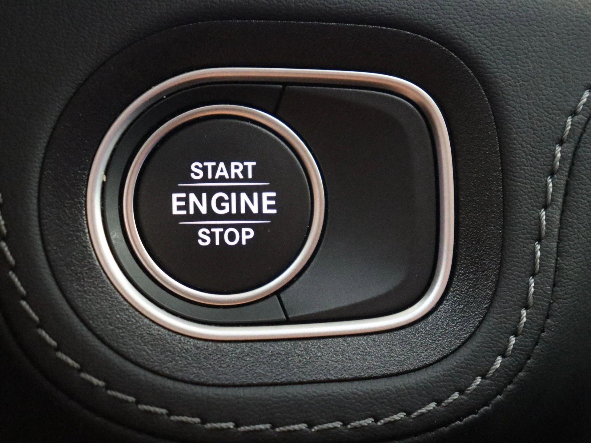 Mercedes-Benz-GLE-image-31