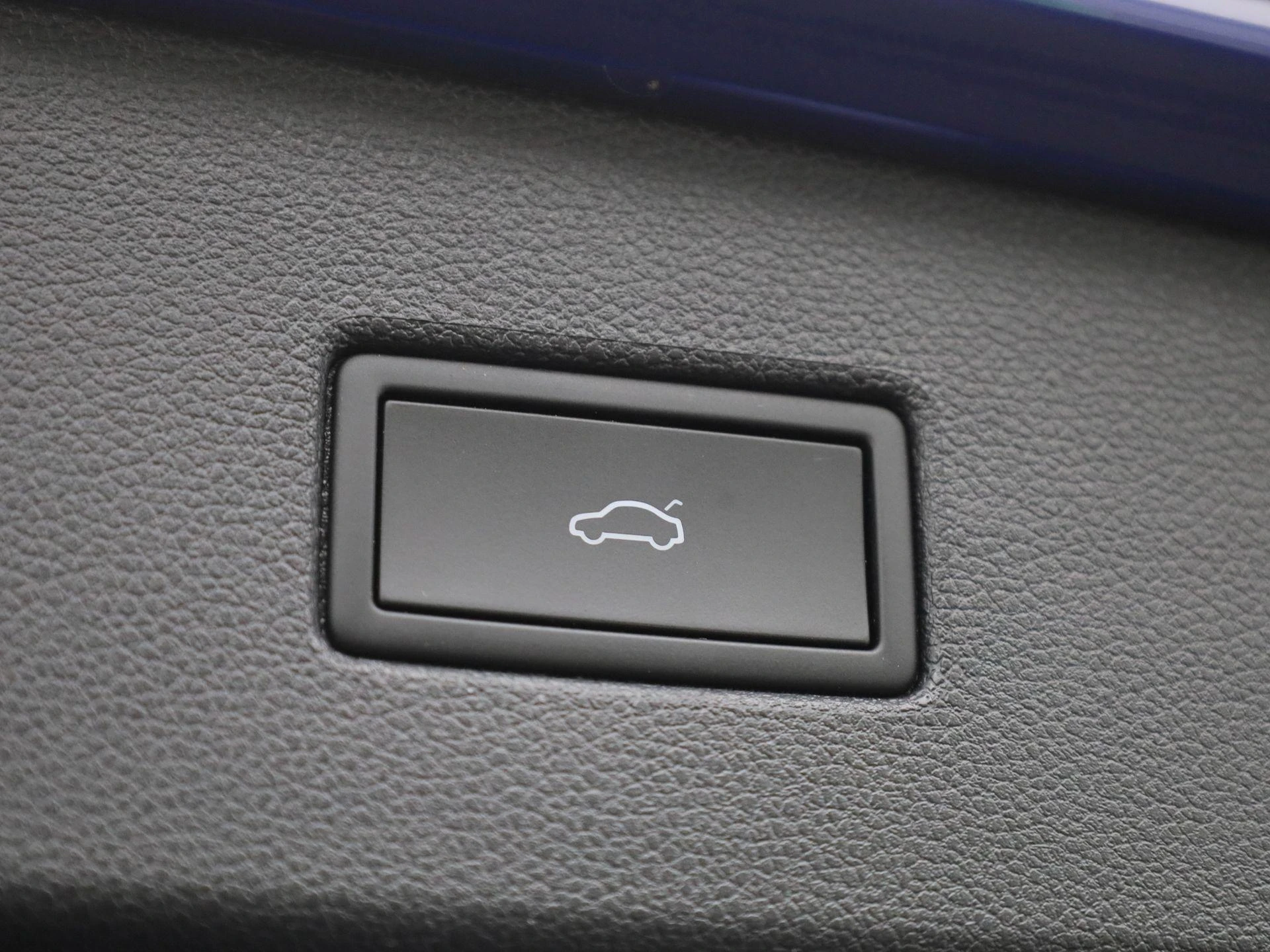 Volkswagen-Tiguan-image-14