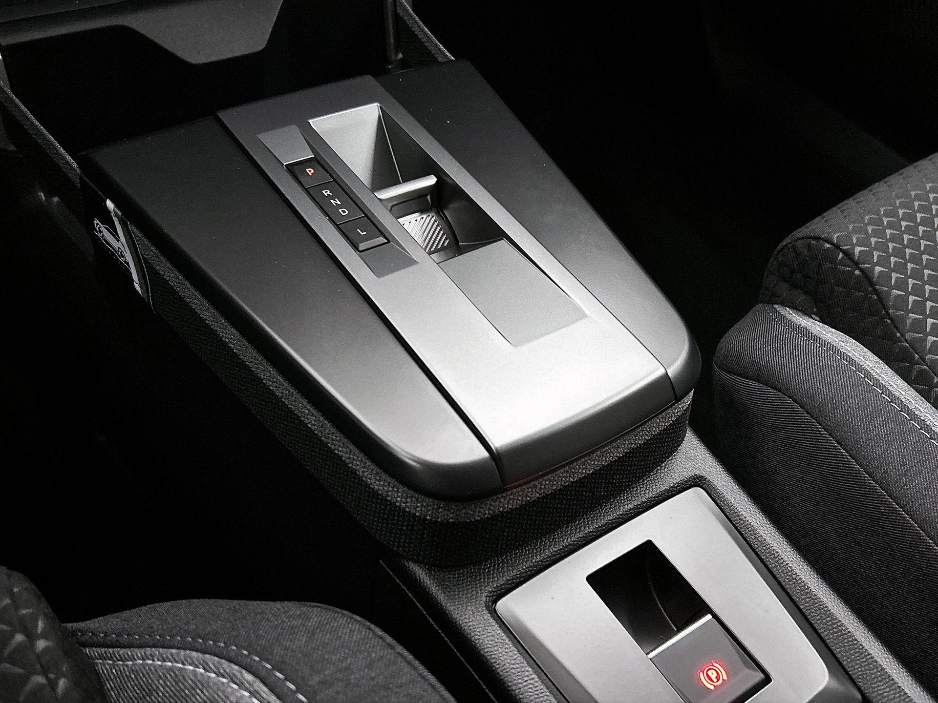 Opel-Frontera-image-28