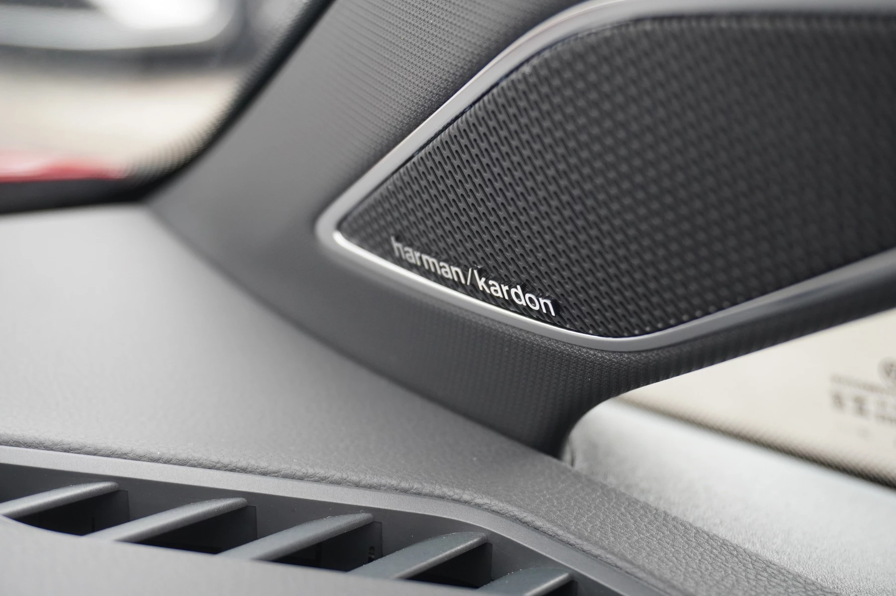 Volkswagen-Golf-image-46