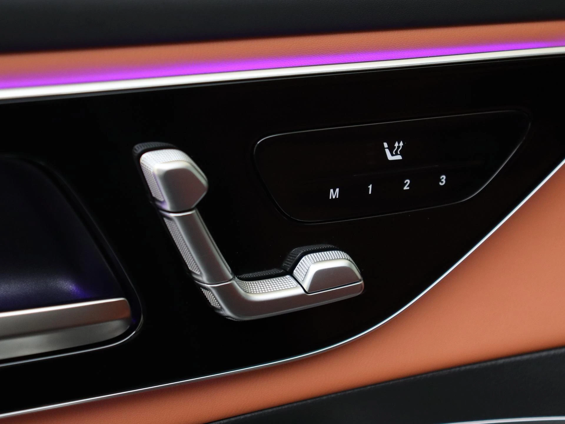 Mercedes-Benz-GLC-image-25