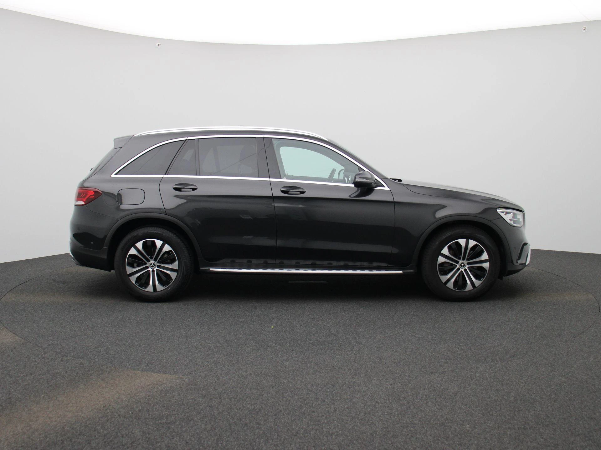 Mercedes-Benz-GLC-image-5