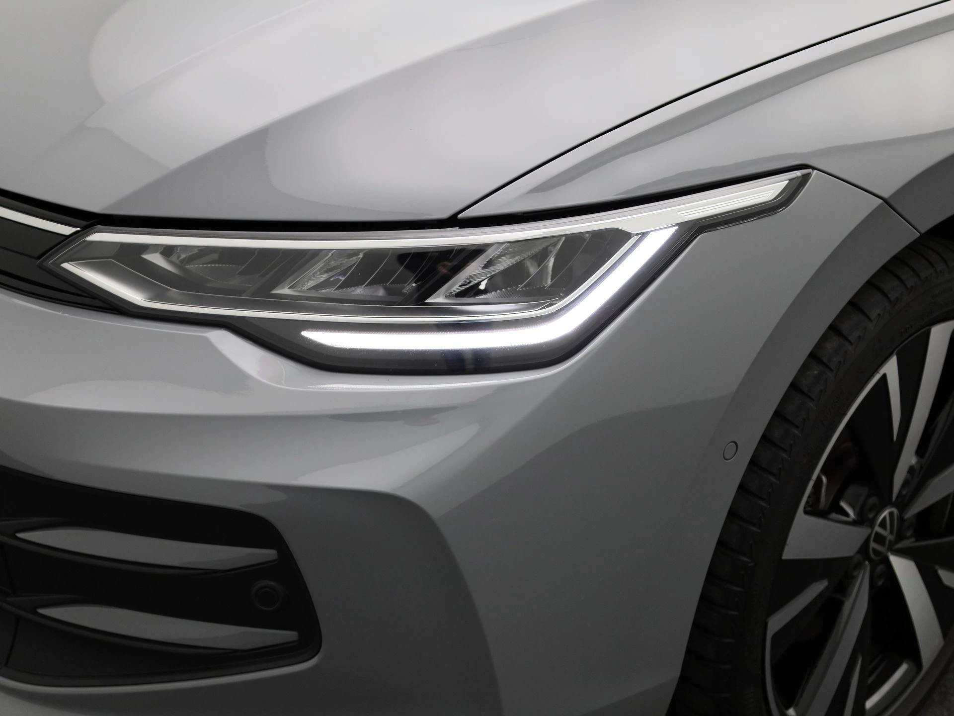 Volkswagen-Golf-image-14