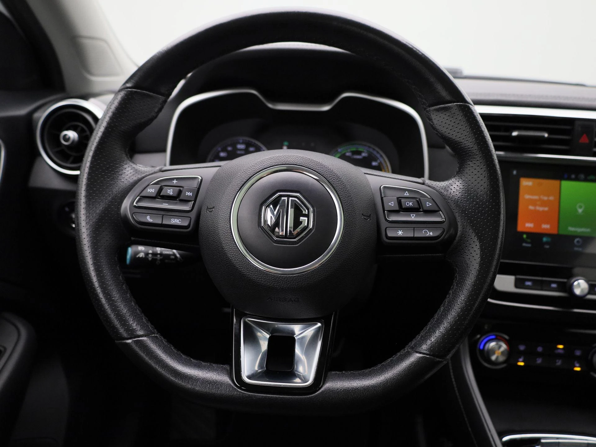 MG-ZS EV-image-6