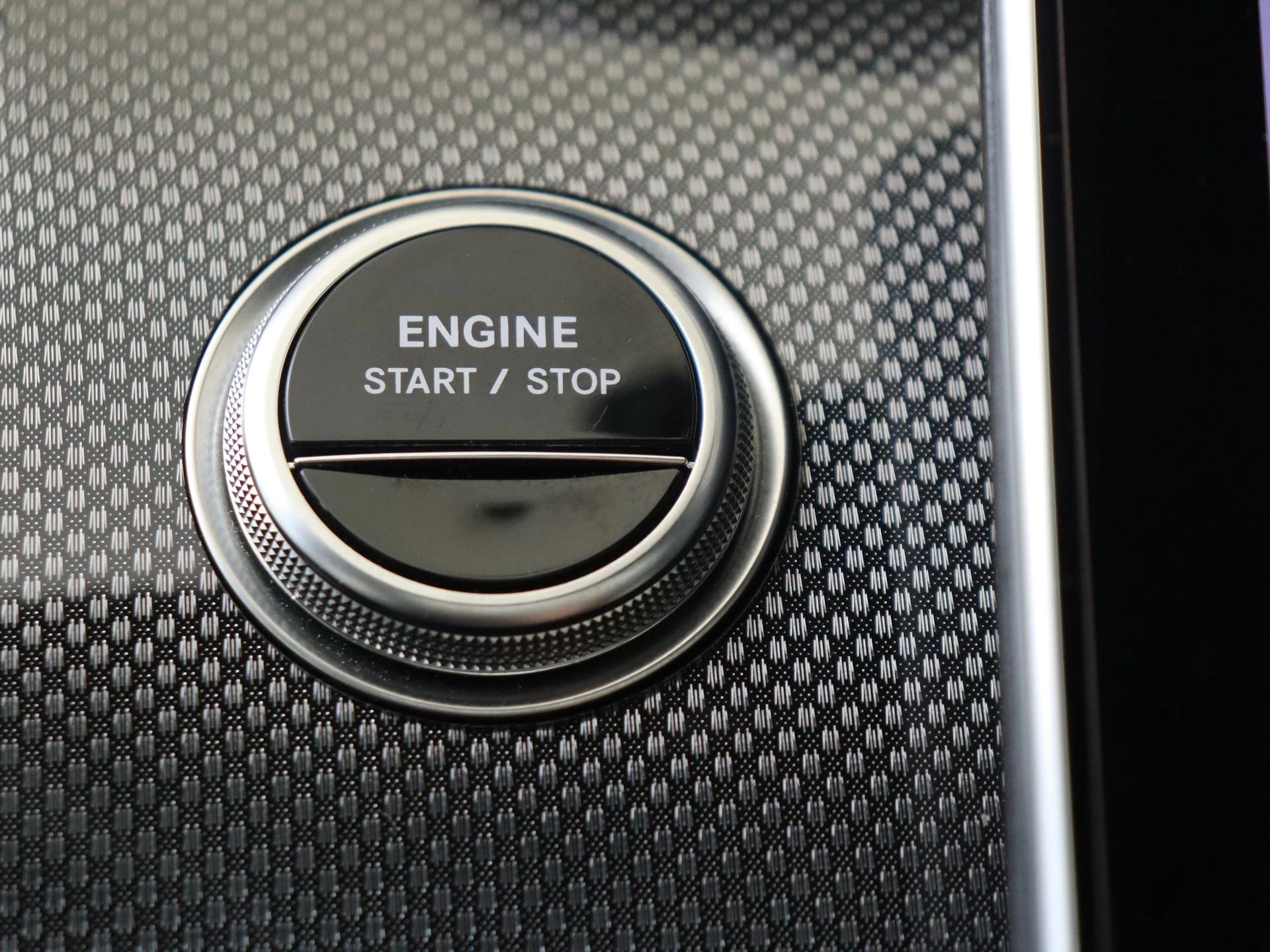 Mercedes-Benz-C-Klasse-image-22