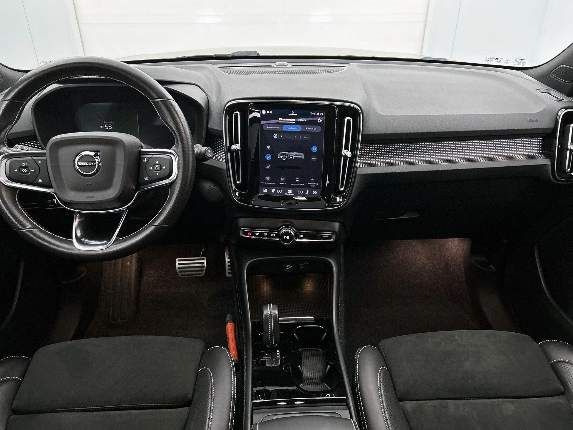 Volvo XC40 Recharge P8 AWD R-Design