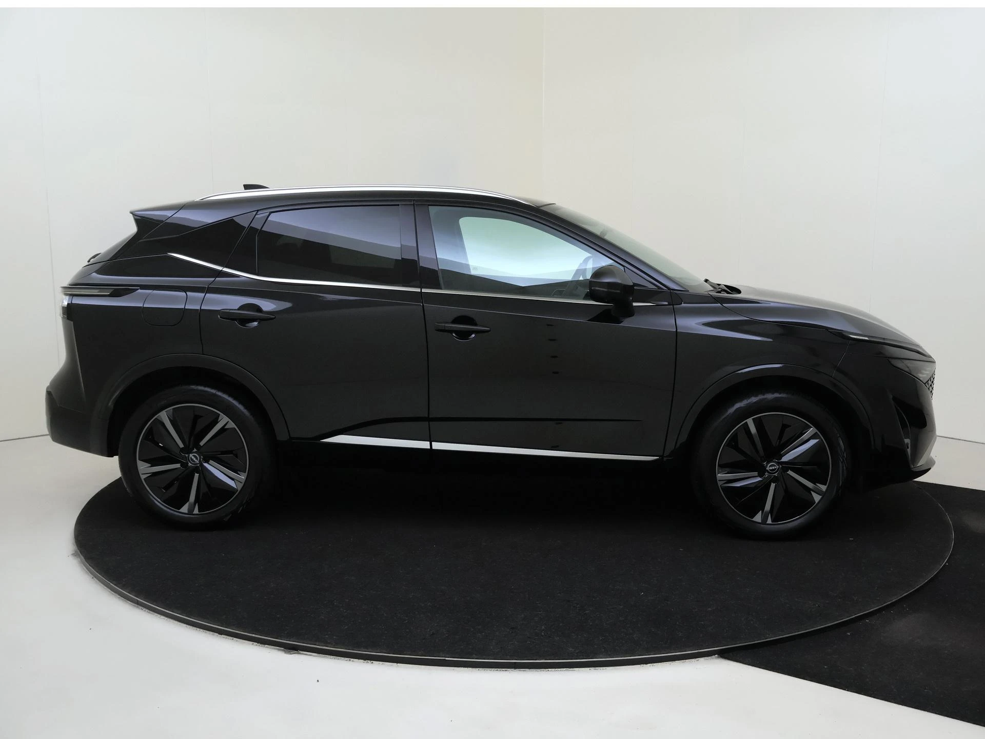 Nissan-QASHQAI-image-8
