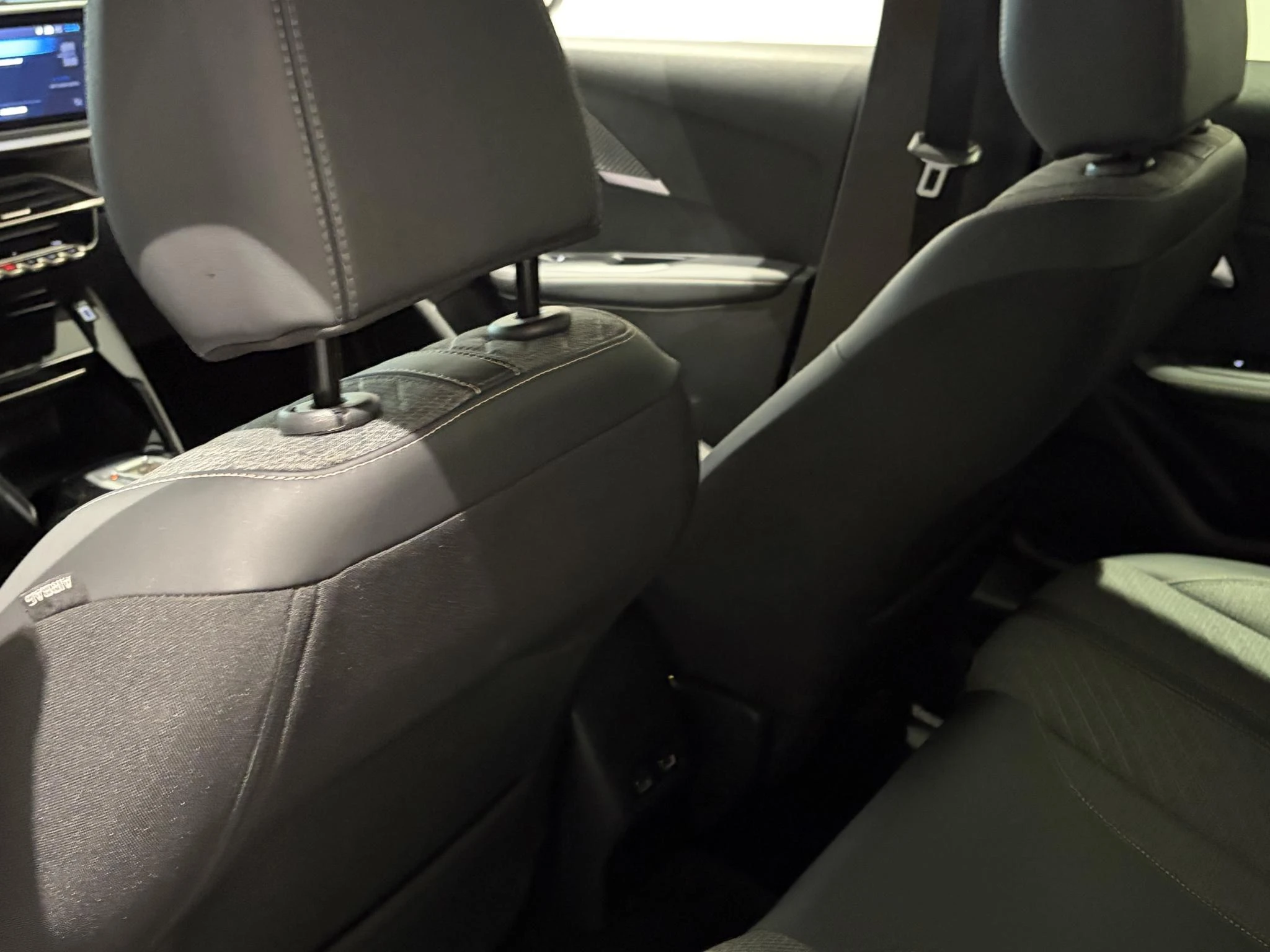 Peugeot-208-image-9