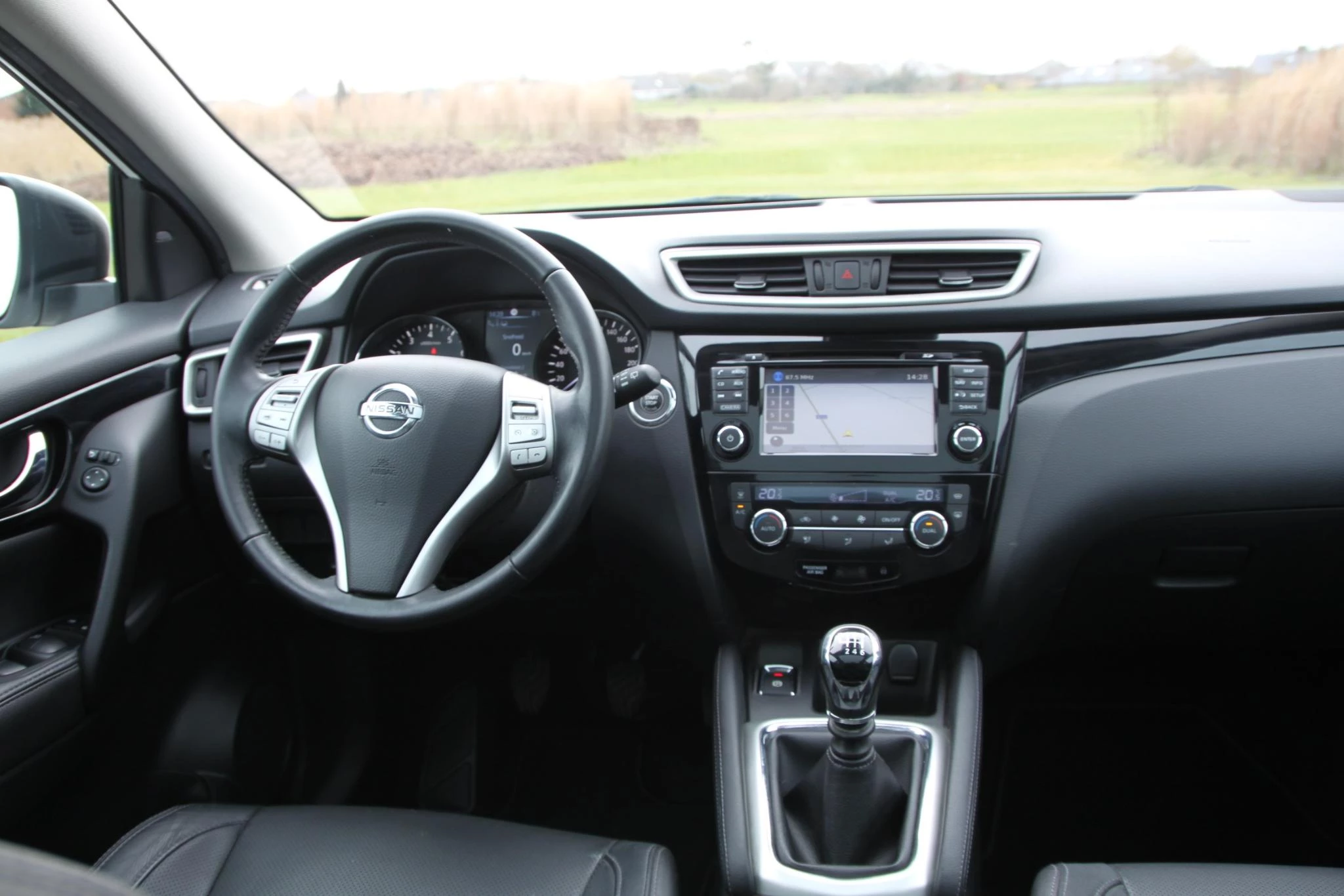 Nissan-QASHQAI-image-13