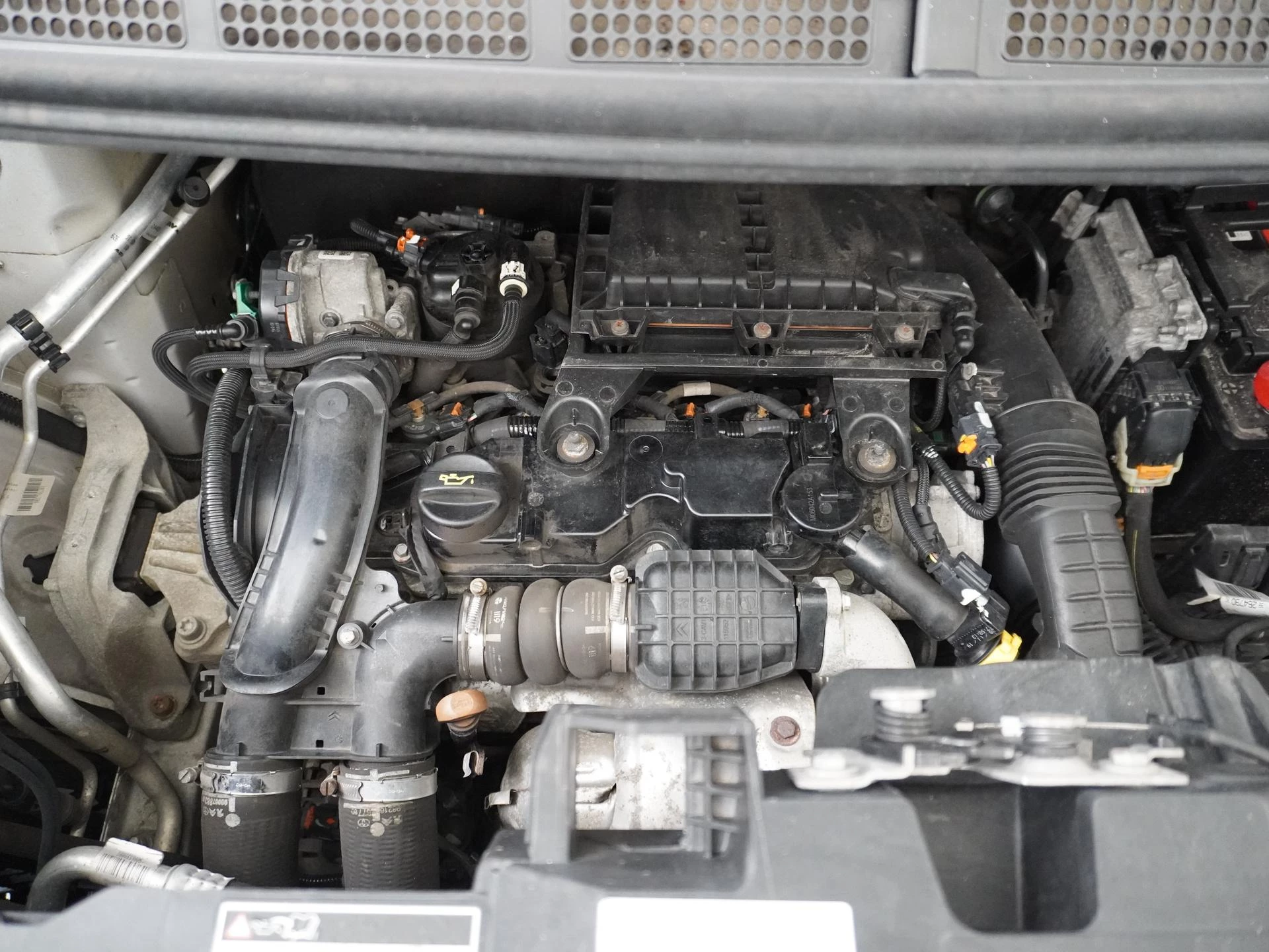 Peugeot-Expert-image-19