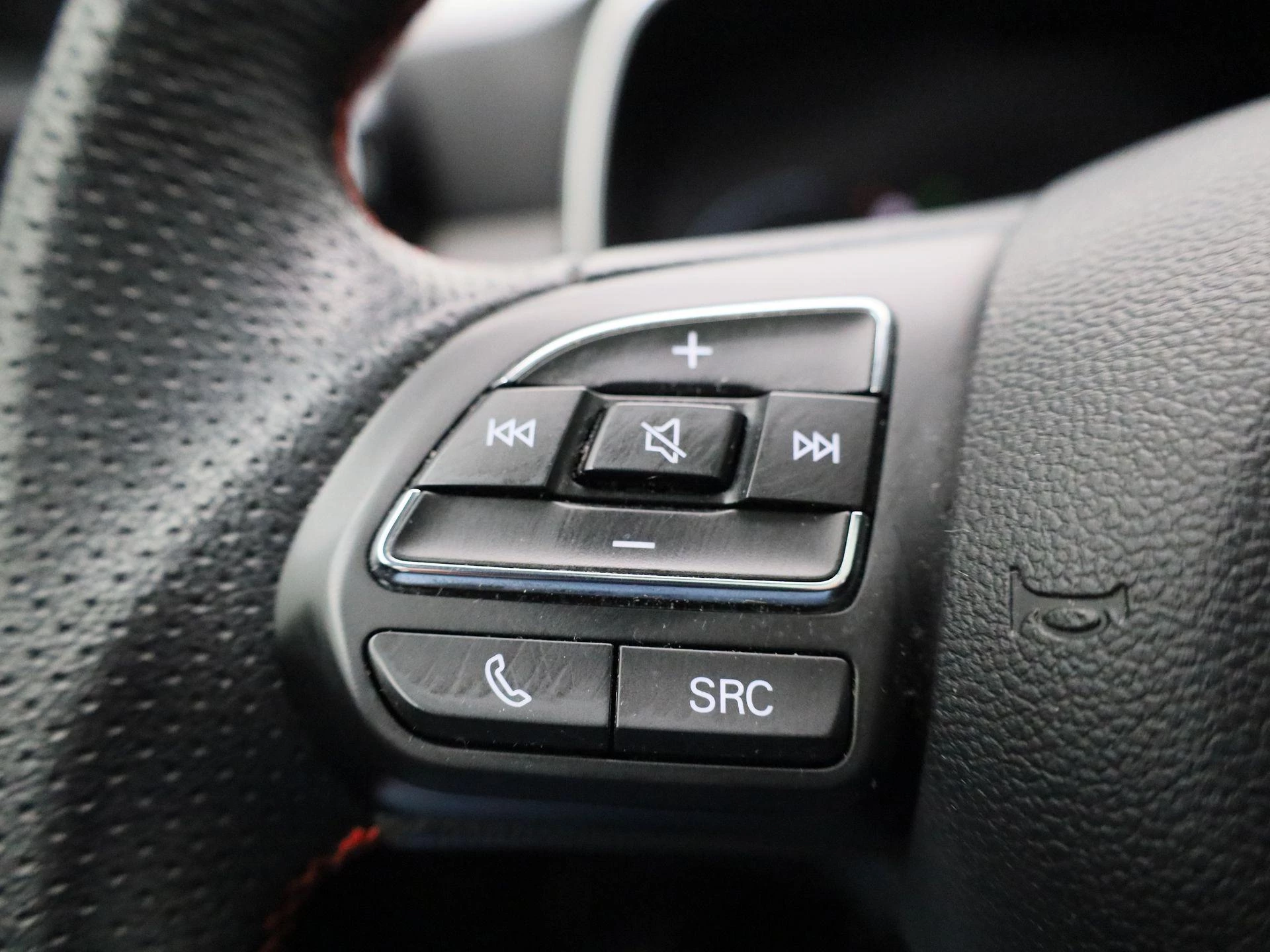 MG-ZS EV-image-18