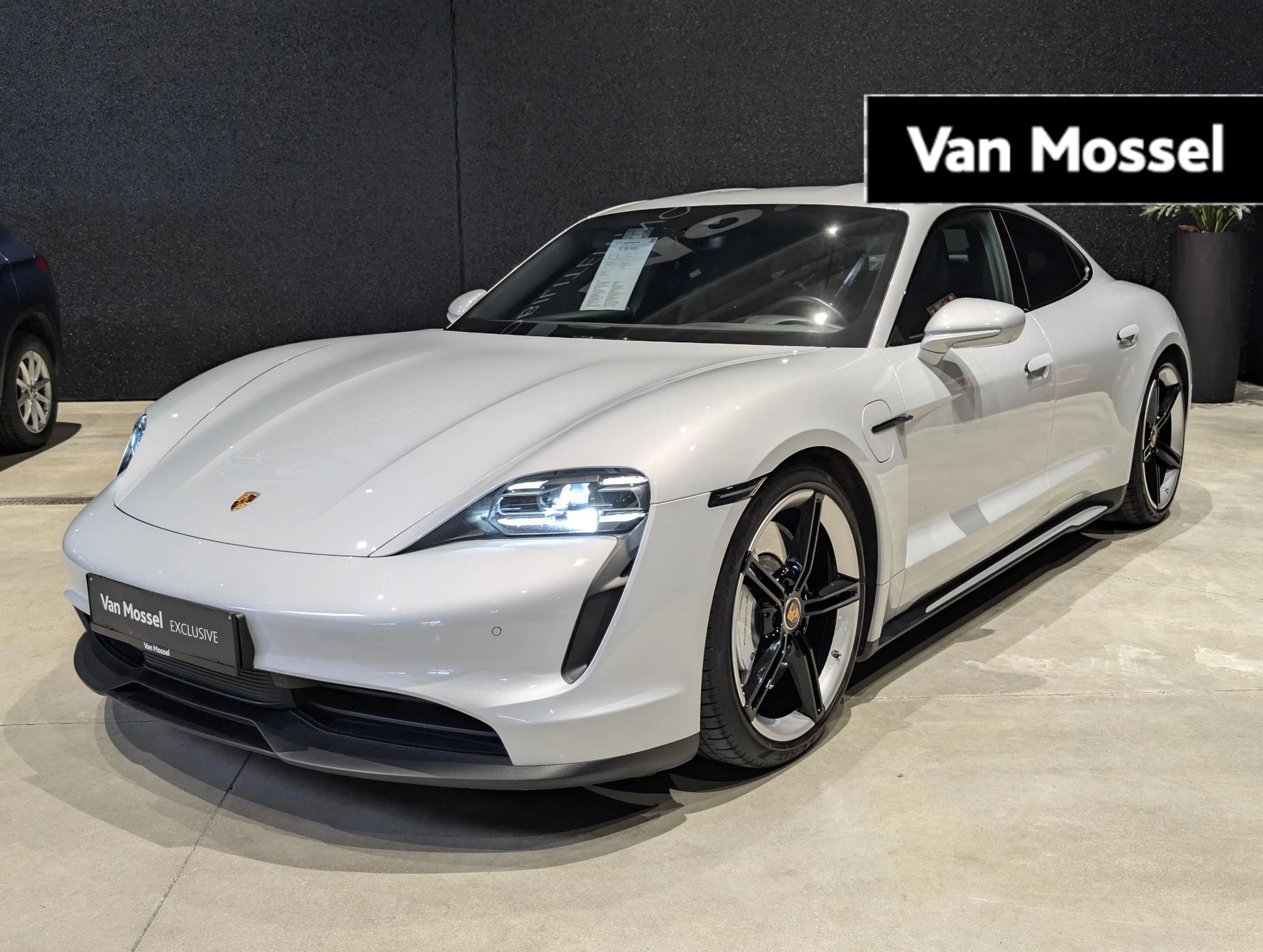 Porsche-Taycan-image-0