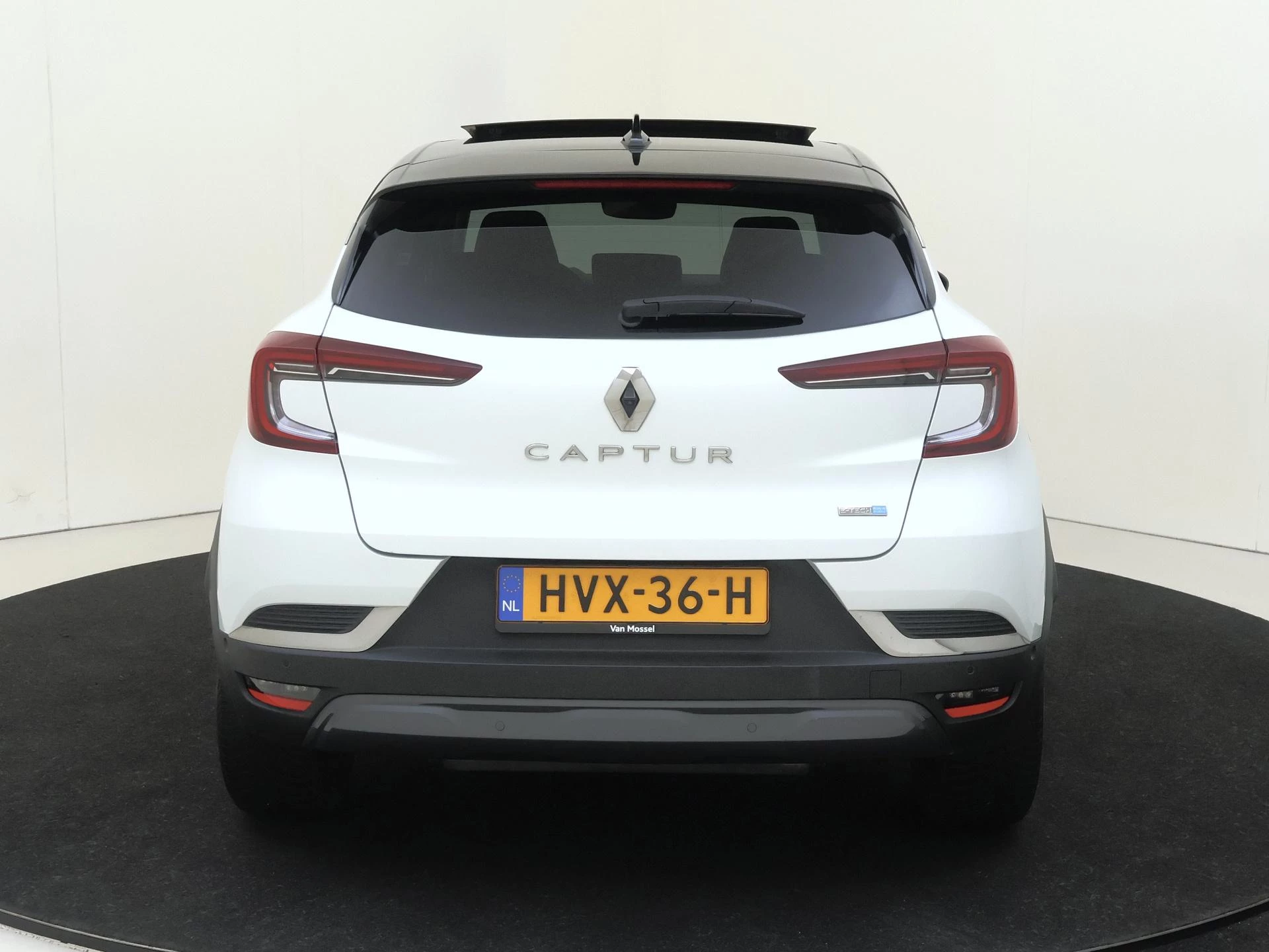 Renault Captur 1.6 E-Tech Plug-in Hybrid 160 Initiale Paris
