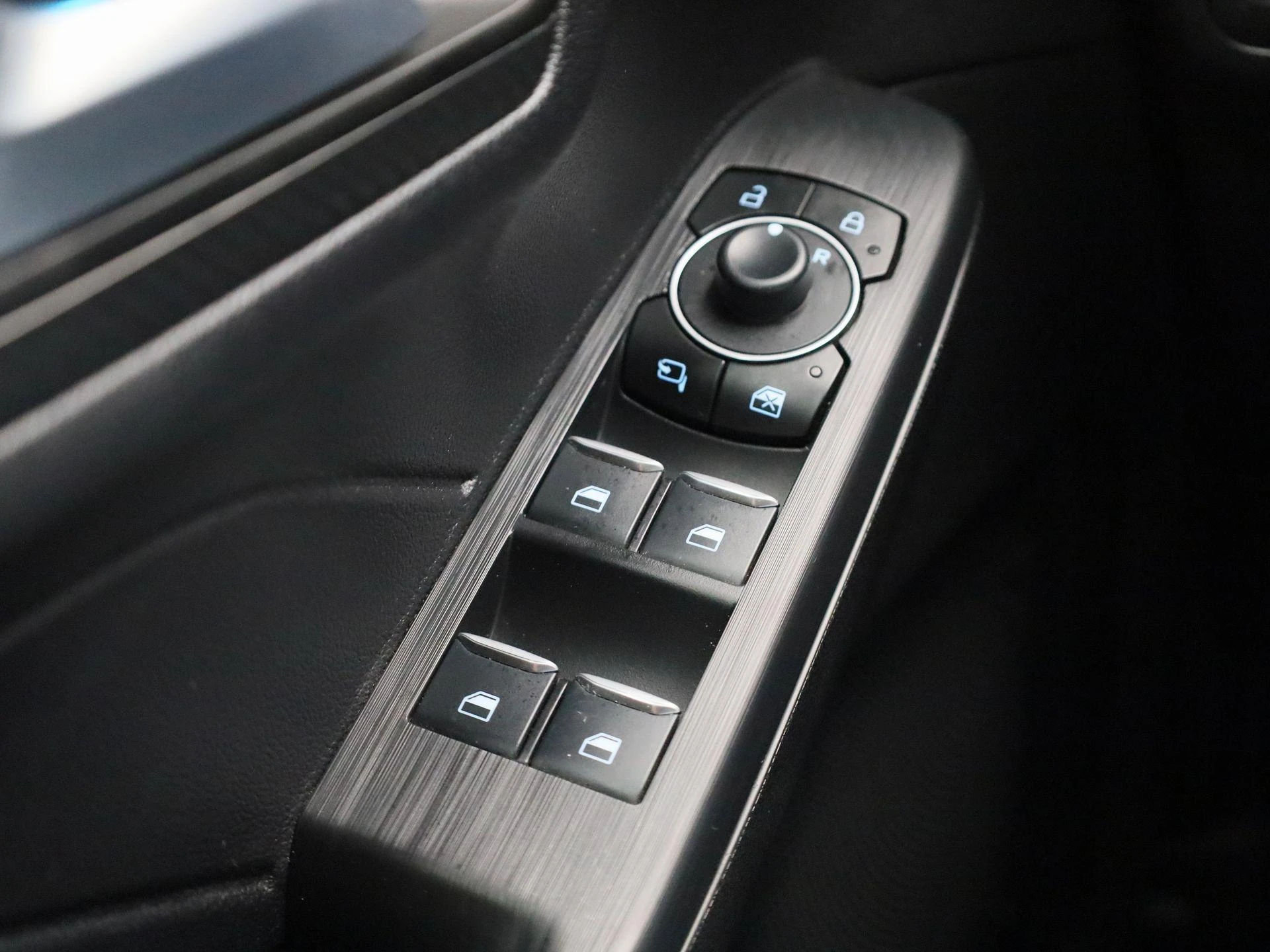 Ford-Kuga-image-28