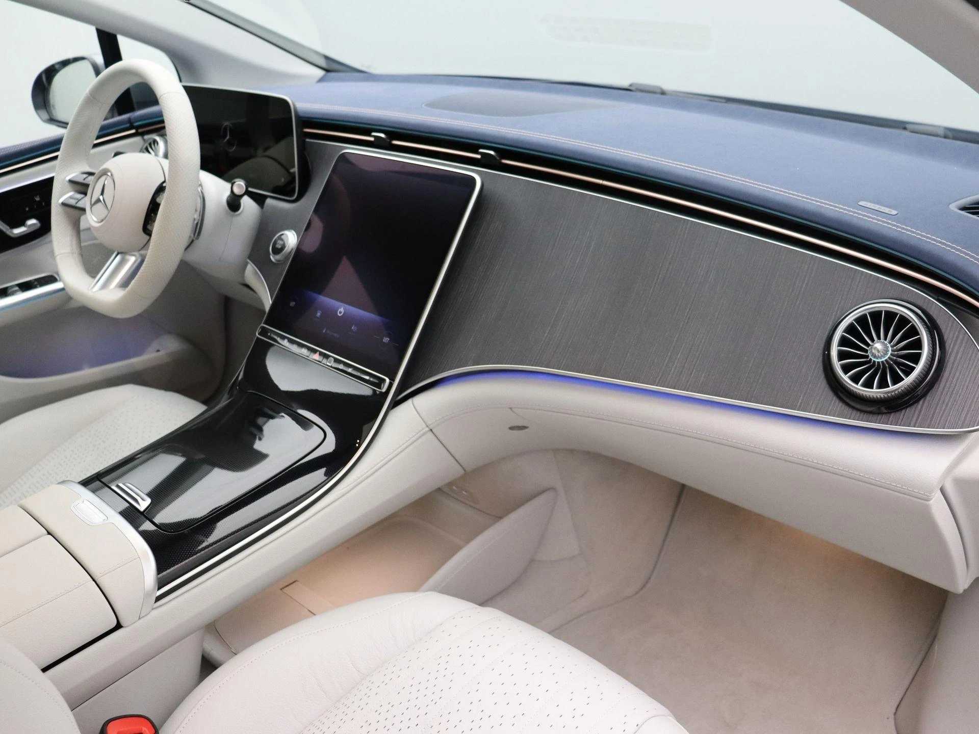 Mercedes-Benz EQE 300 Star Edition + DIGITAL LIGHT + AIRMATIC + PANO DAK + LEDER +