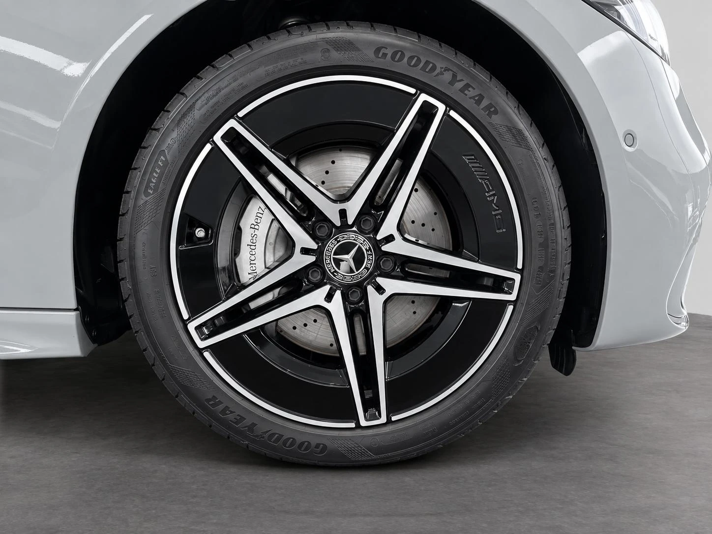 Mercedes-Benz-C-Klasse-image-6