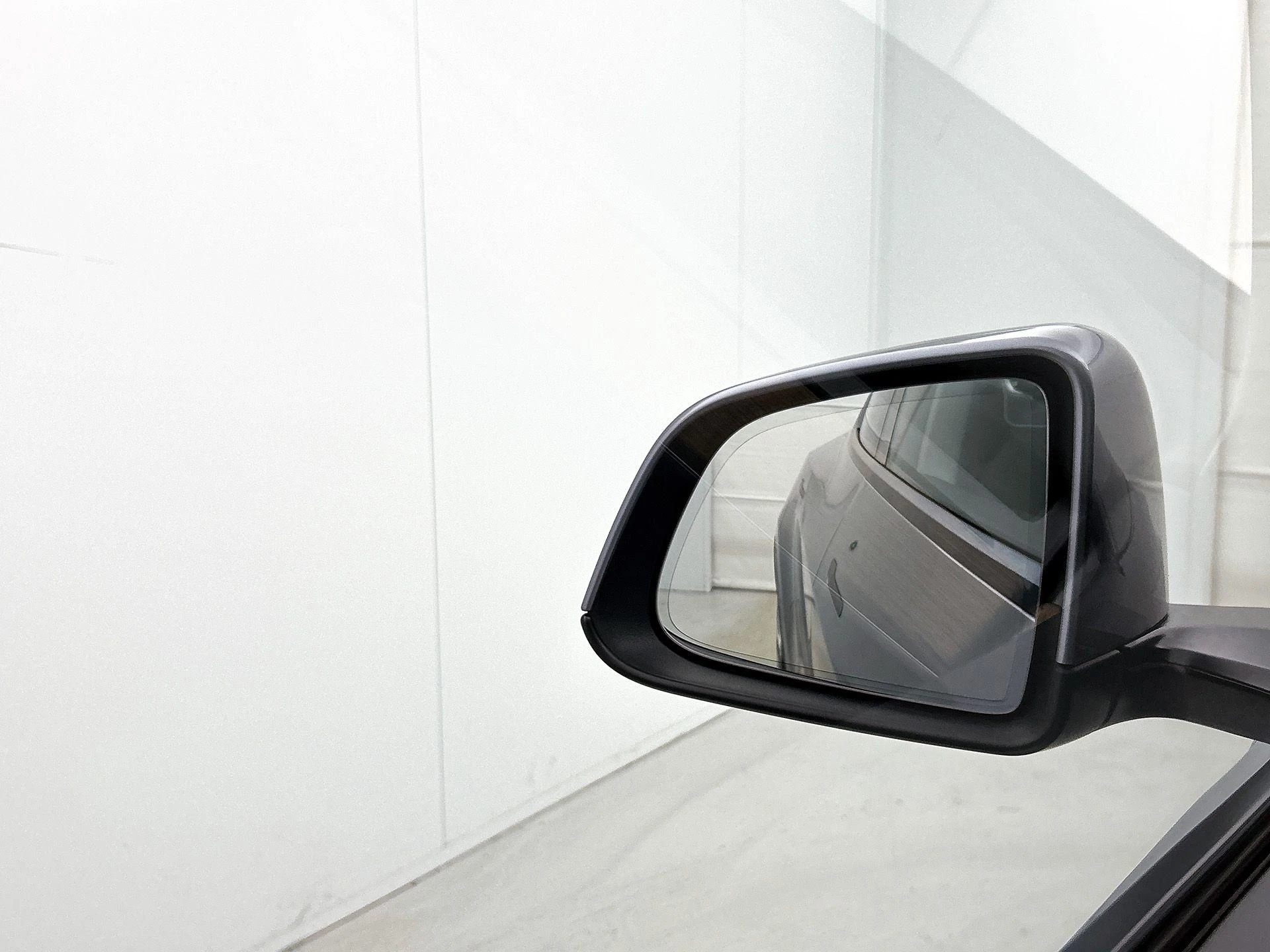 Tesla-Model Y-image-16