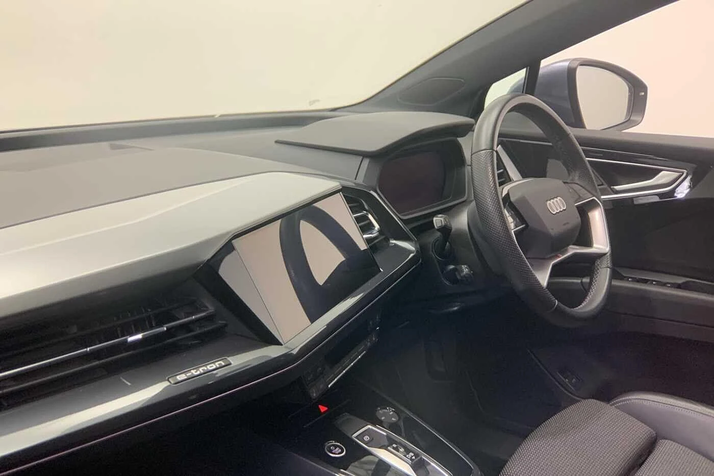 Audi-Q4 e-tron-image-11