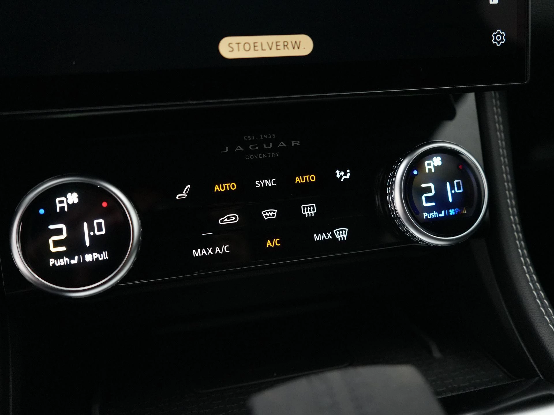 Jaguar F-PACE 2.0 P400e PHEV R-Dynamic Black