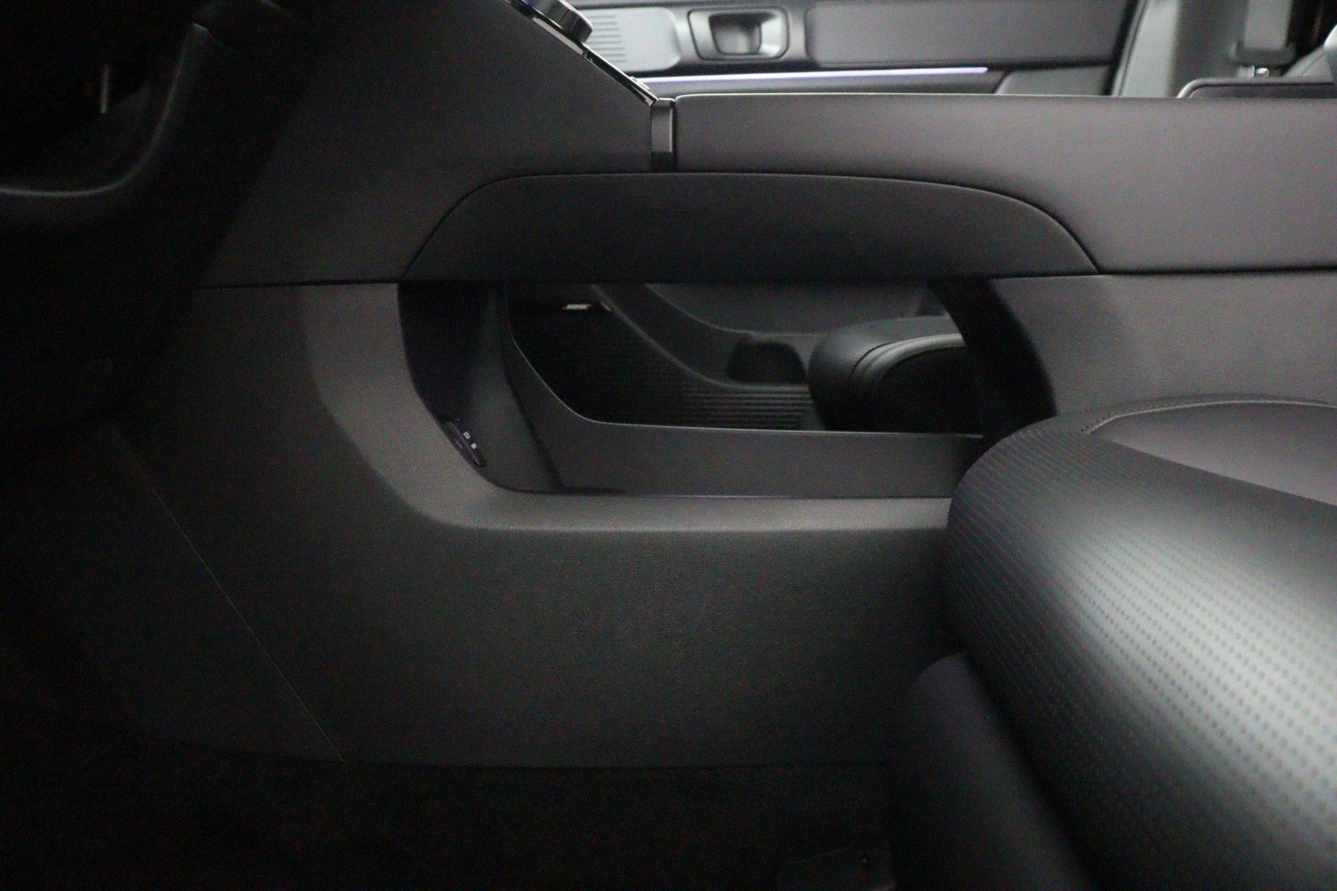 Hyundai-Santa Fe-image-67