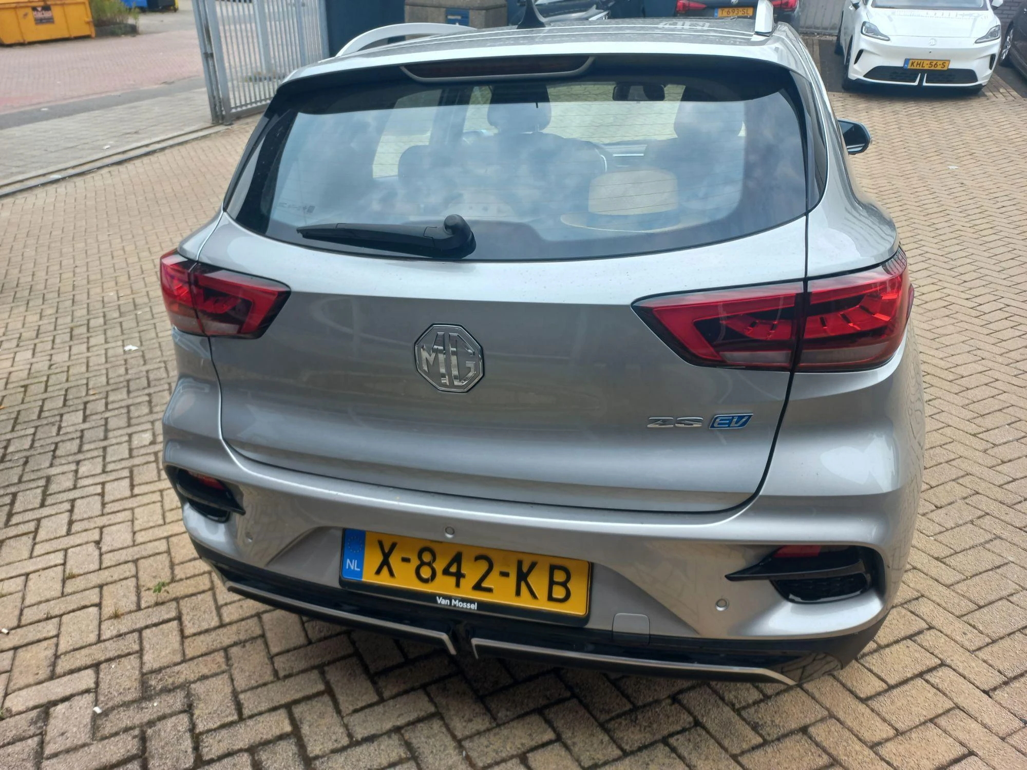 MG-ZS EV-image-4
