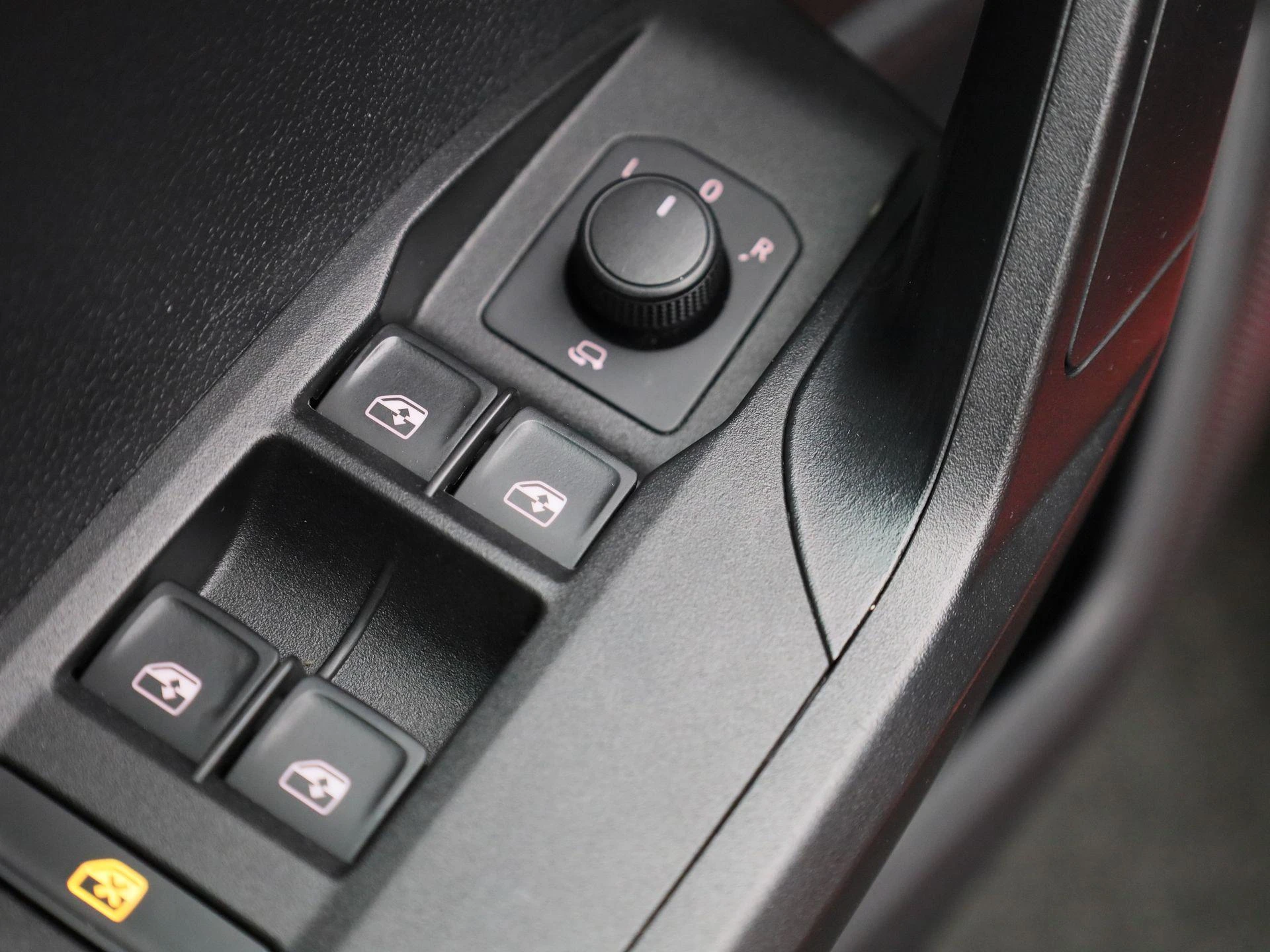 SEAT-Arona-image-28
