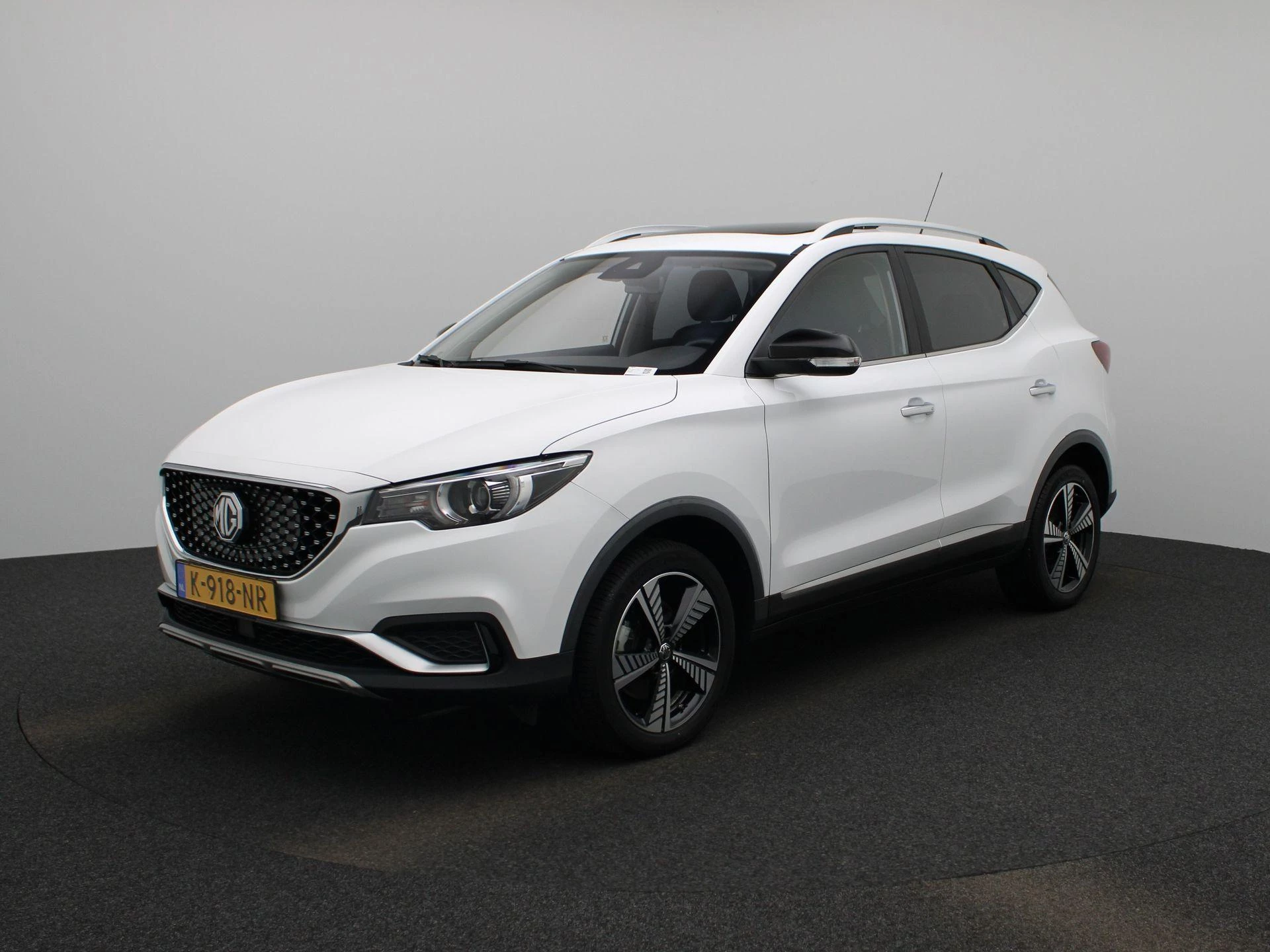 MG-ZS EV-image-0