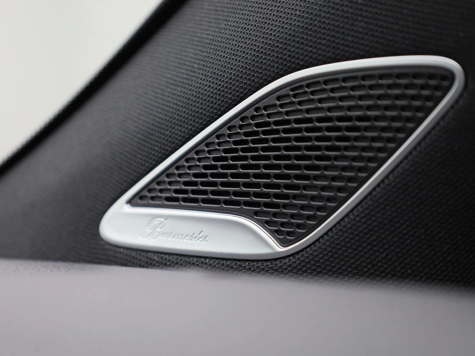 Mercedes-Benz-EQA-image-34