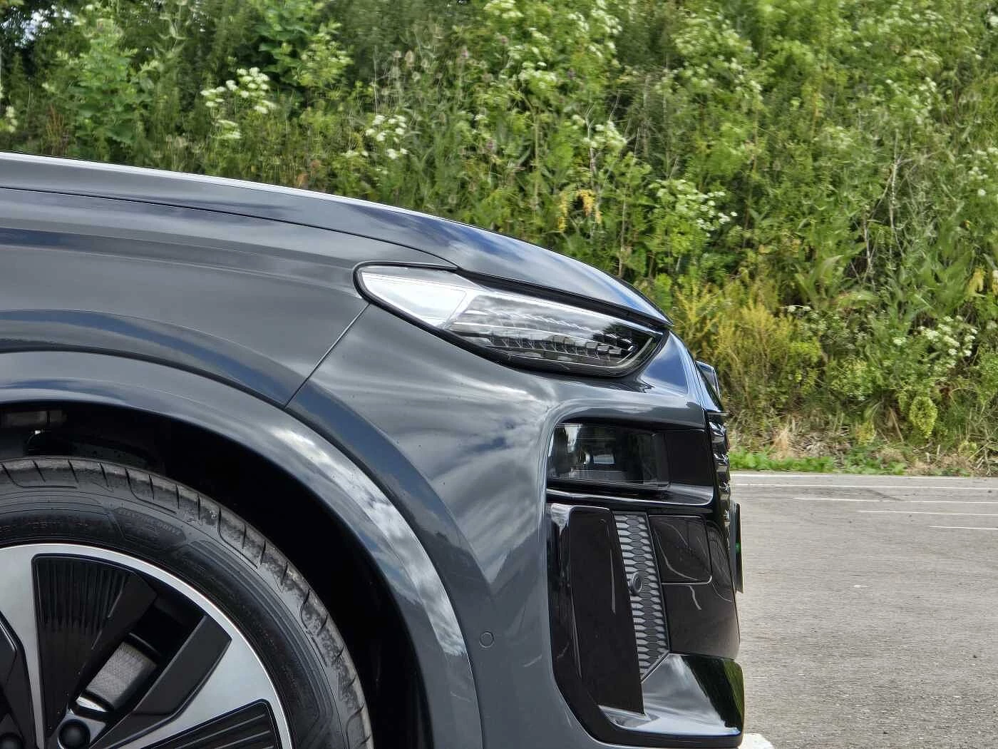 Audi-SQ6 e-tron-image-24
