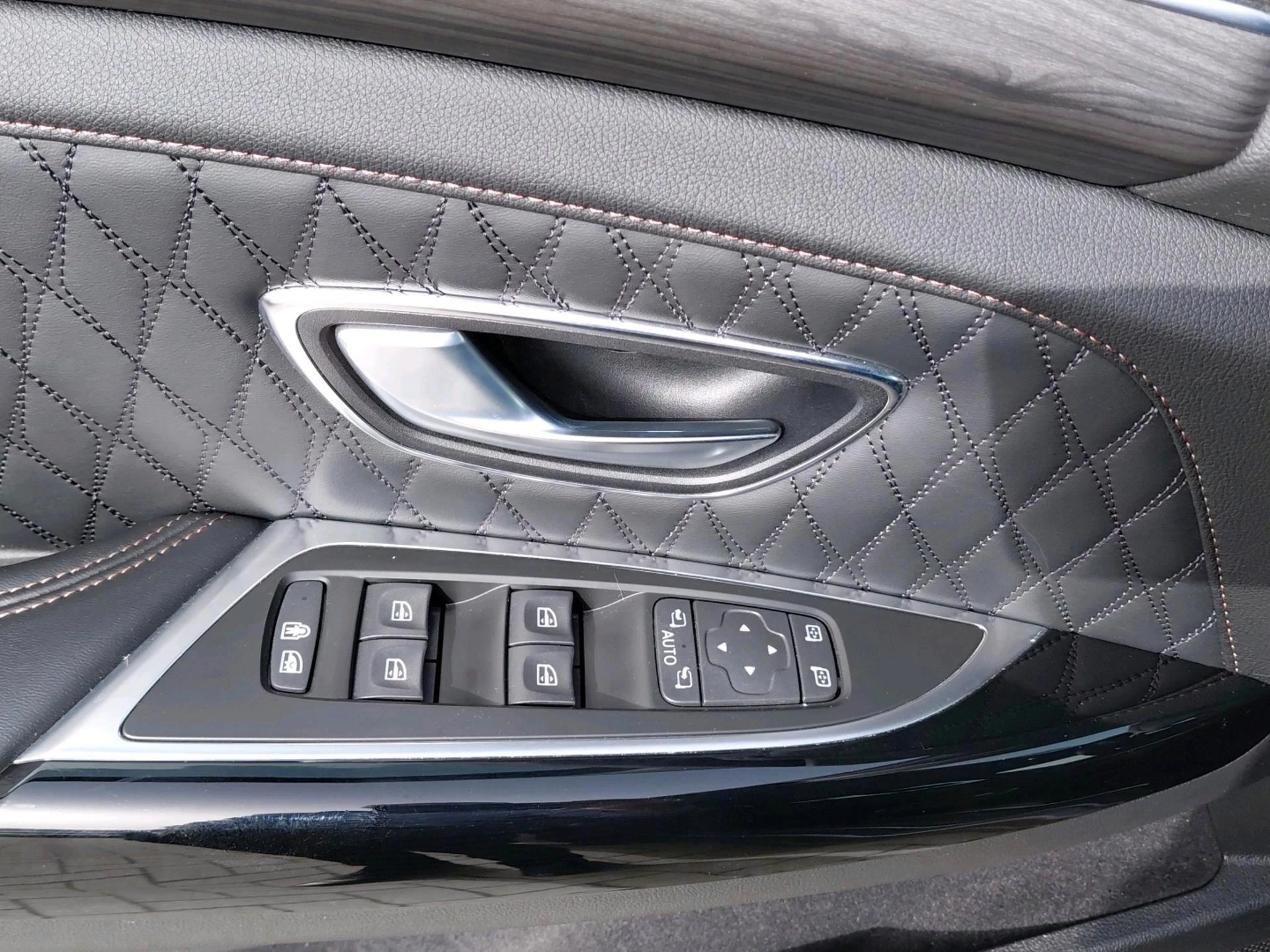 Renault Espace 2.0 Blue dCi Initiale Paris 5p.