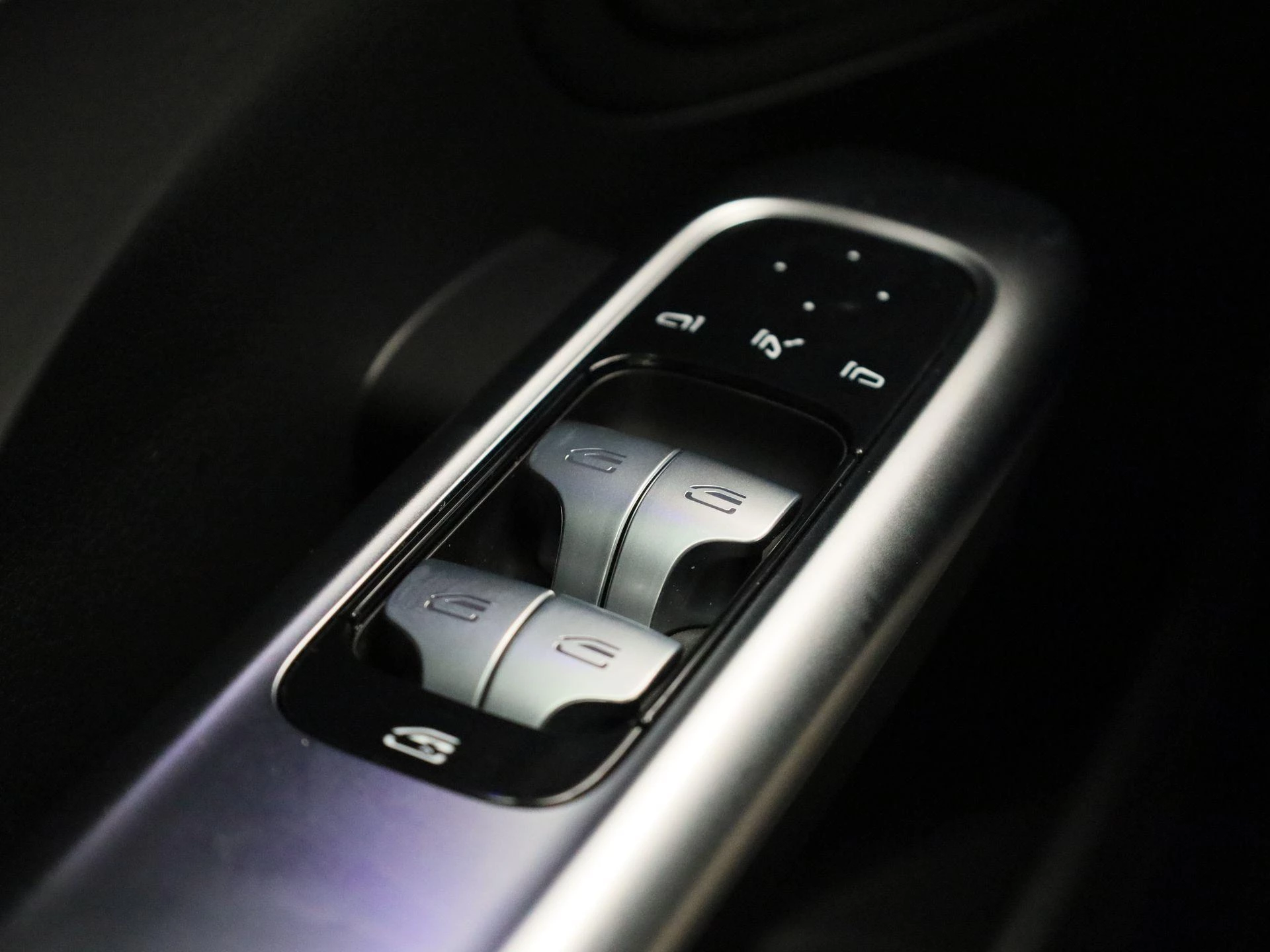 Mercedes-Benz-C-Klasse-image-35